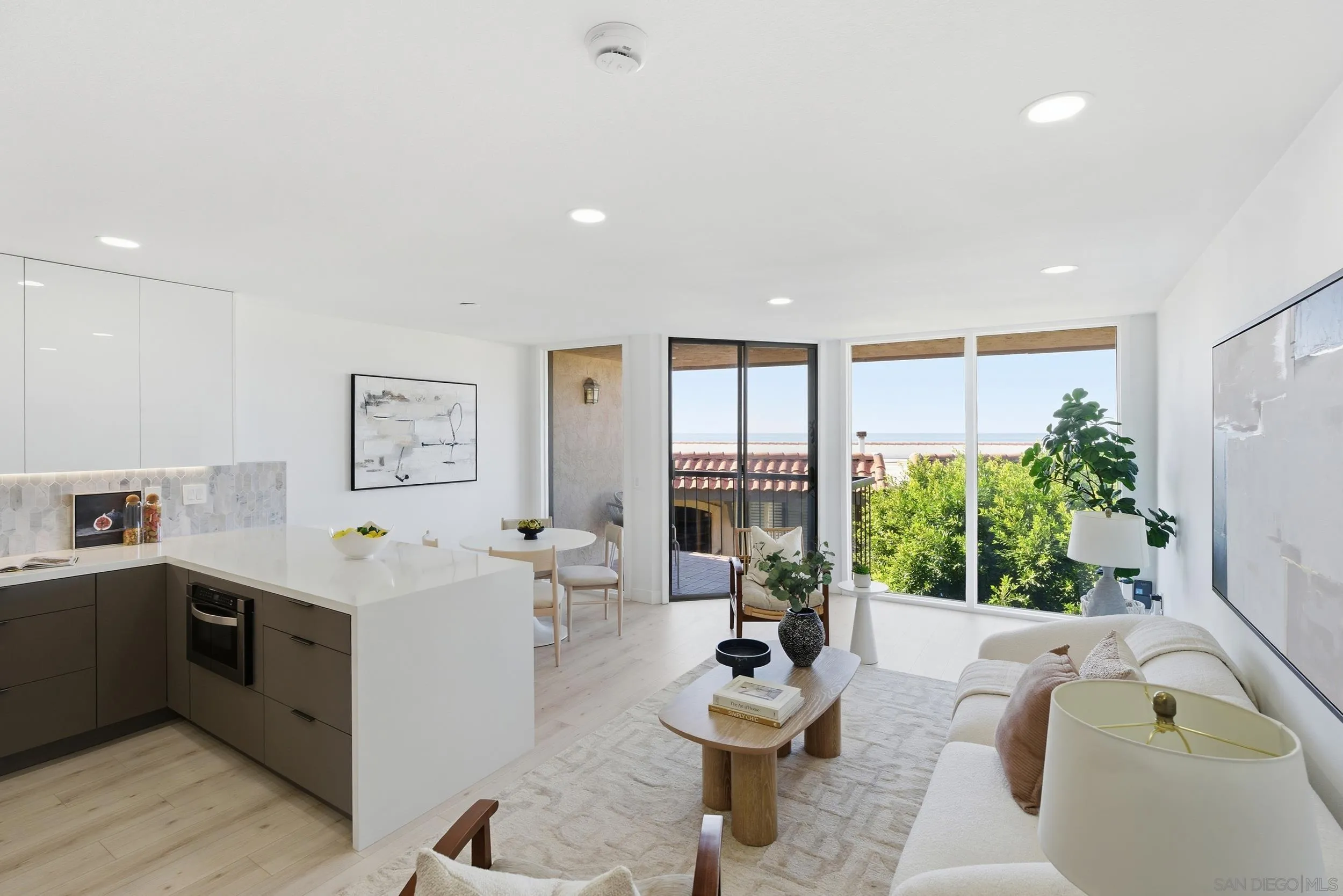 Photo #6: 250045859 Listing: Photo #6