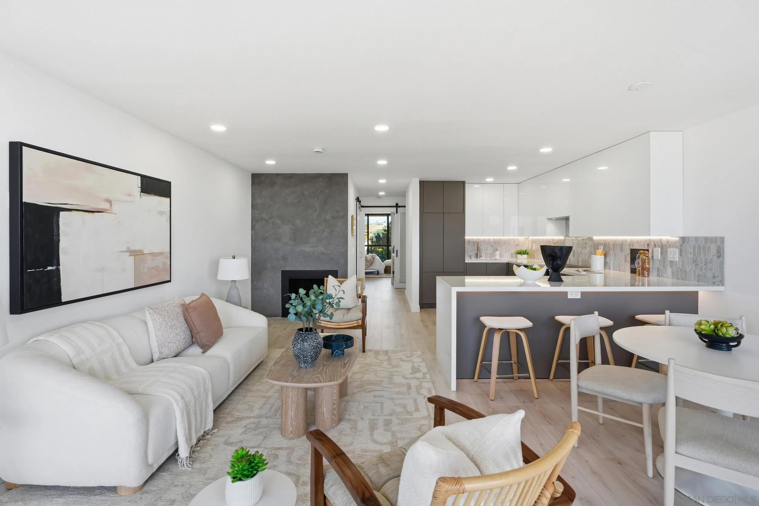 Photo #9: 250045859 Listing: Photo #9