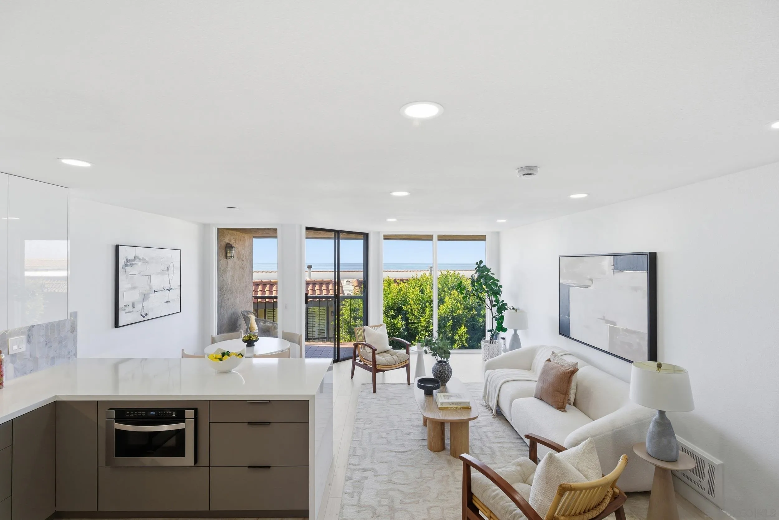 Photo #7: 250045859 Listing: Photo #7