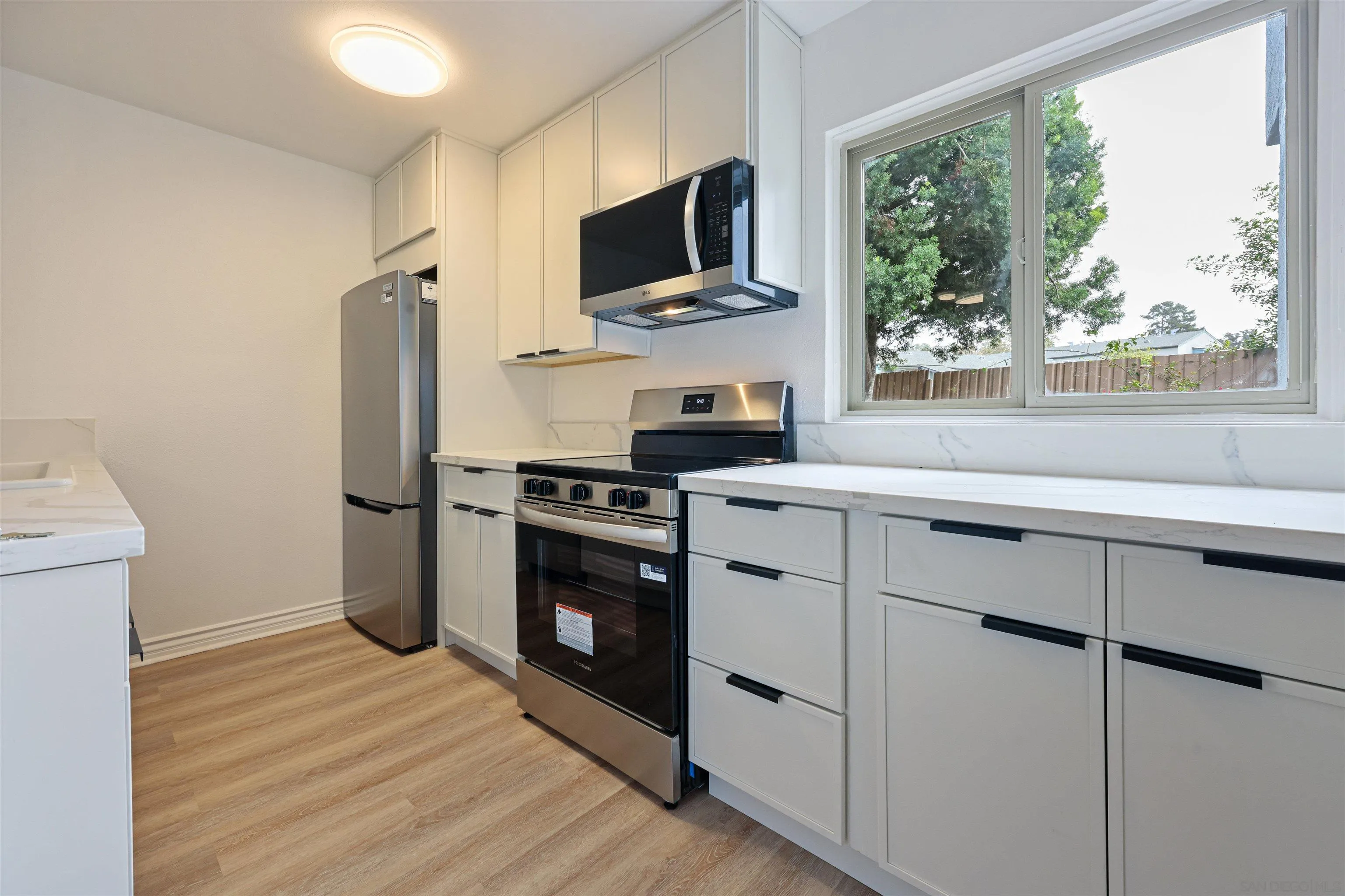 Photo #13: 250045861 Listing: Photo #13