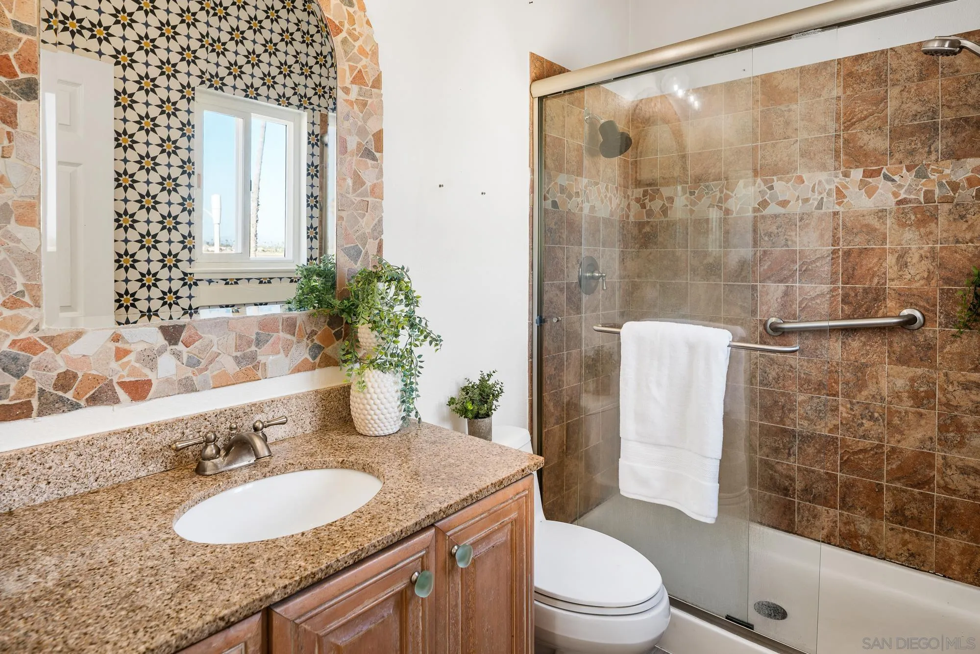 https://cdn.realtyfeed.com/cdn/127/250045864/6ce0983a28a5467c08714665399282fe.webp