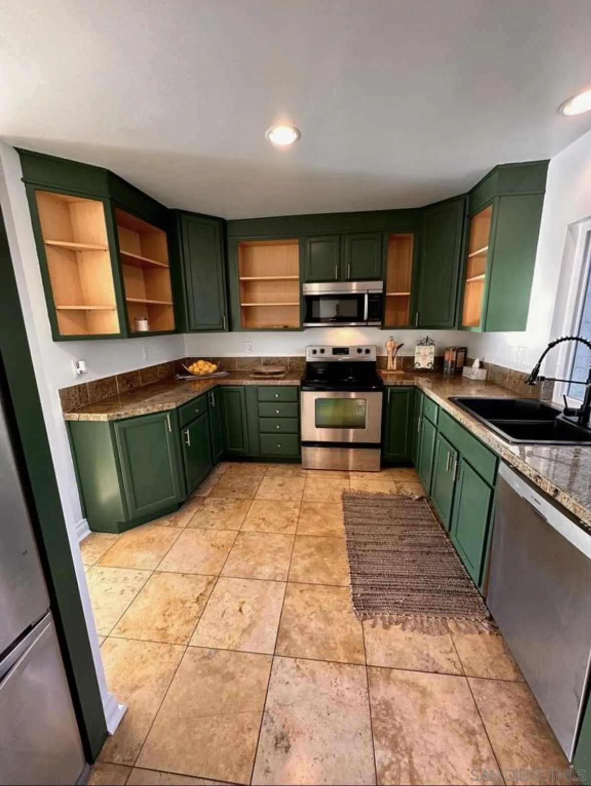 Photo #12: 250045880 Listing: Photo #12