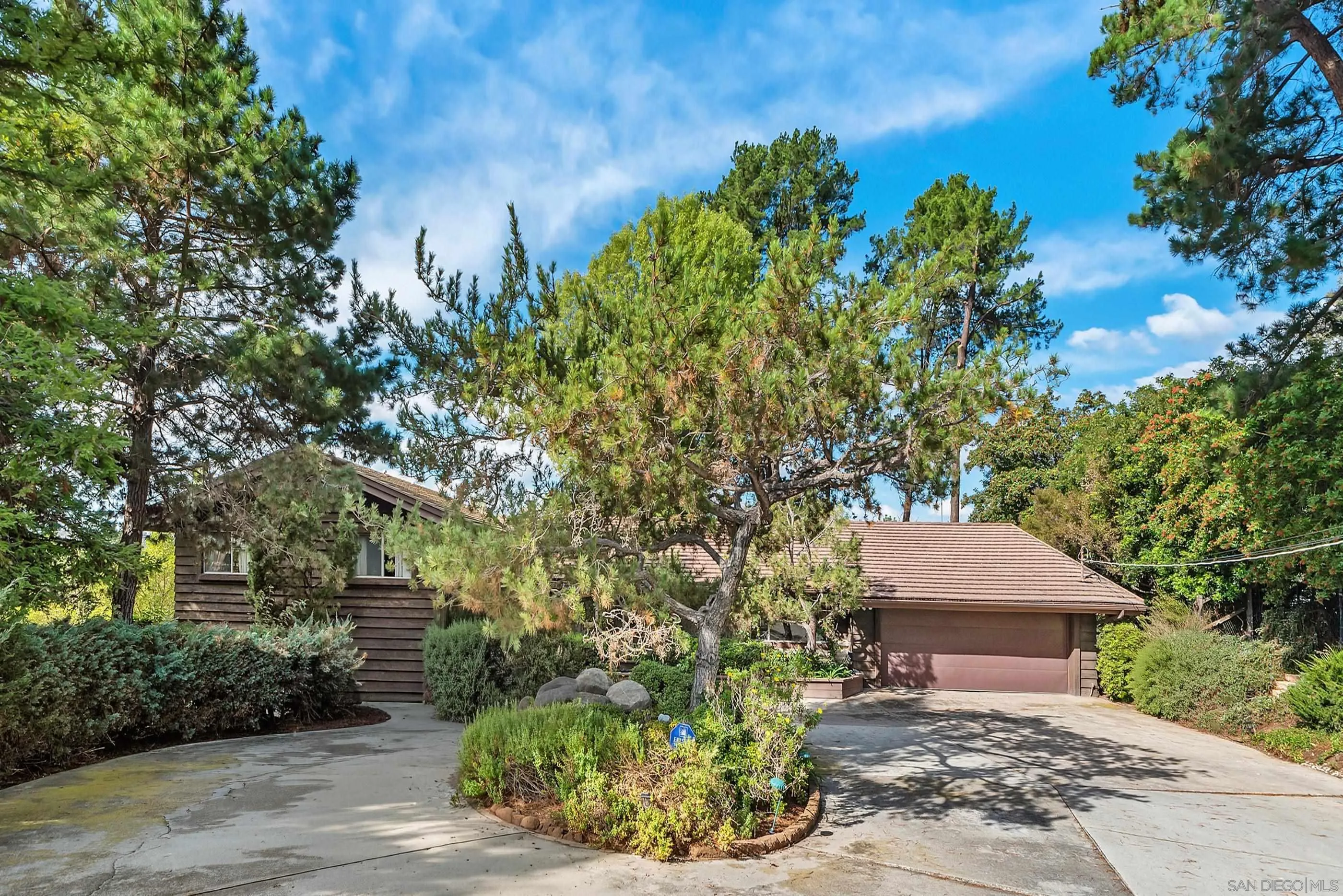 https://cdn.realtyfeed.com/cdn/127/250045881/9210828cad1024fb7f03a474a730a579.webp