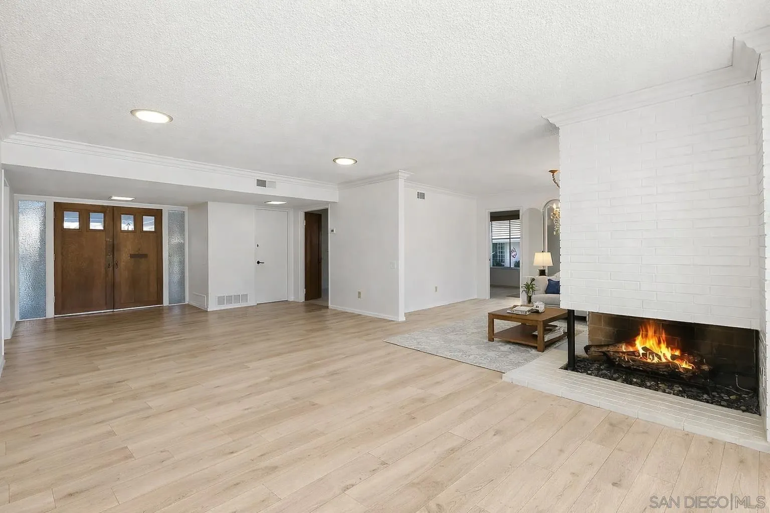 https://cdn.realtyfeed.com/cdn/127/250045892/2c14d2e42761292d499c640637206653.webp