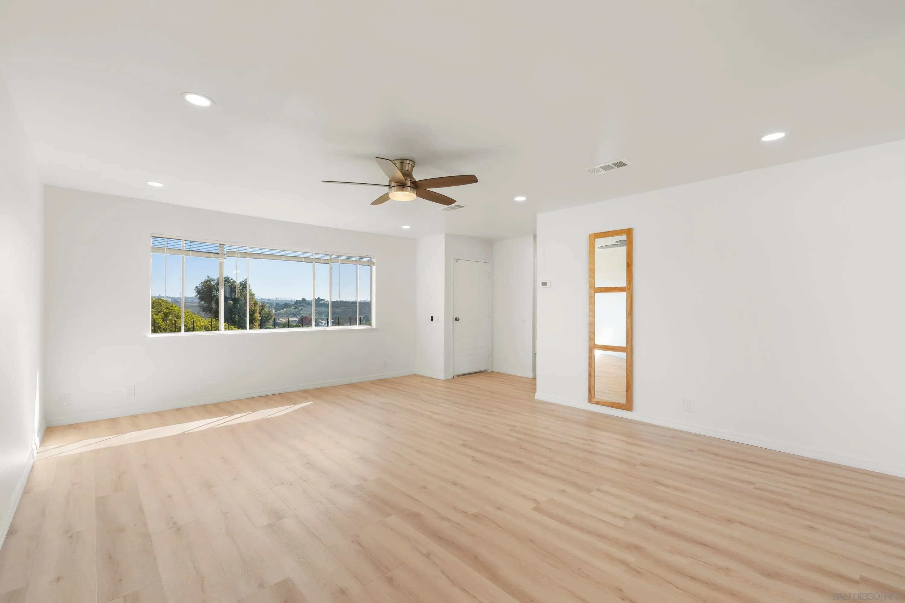Photo #32: 250045893 Listing: Photo #32