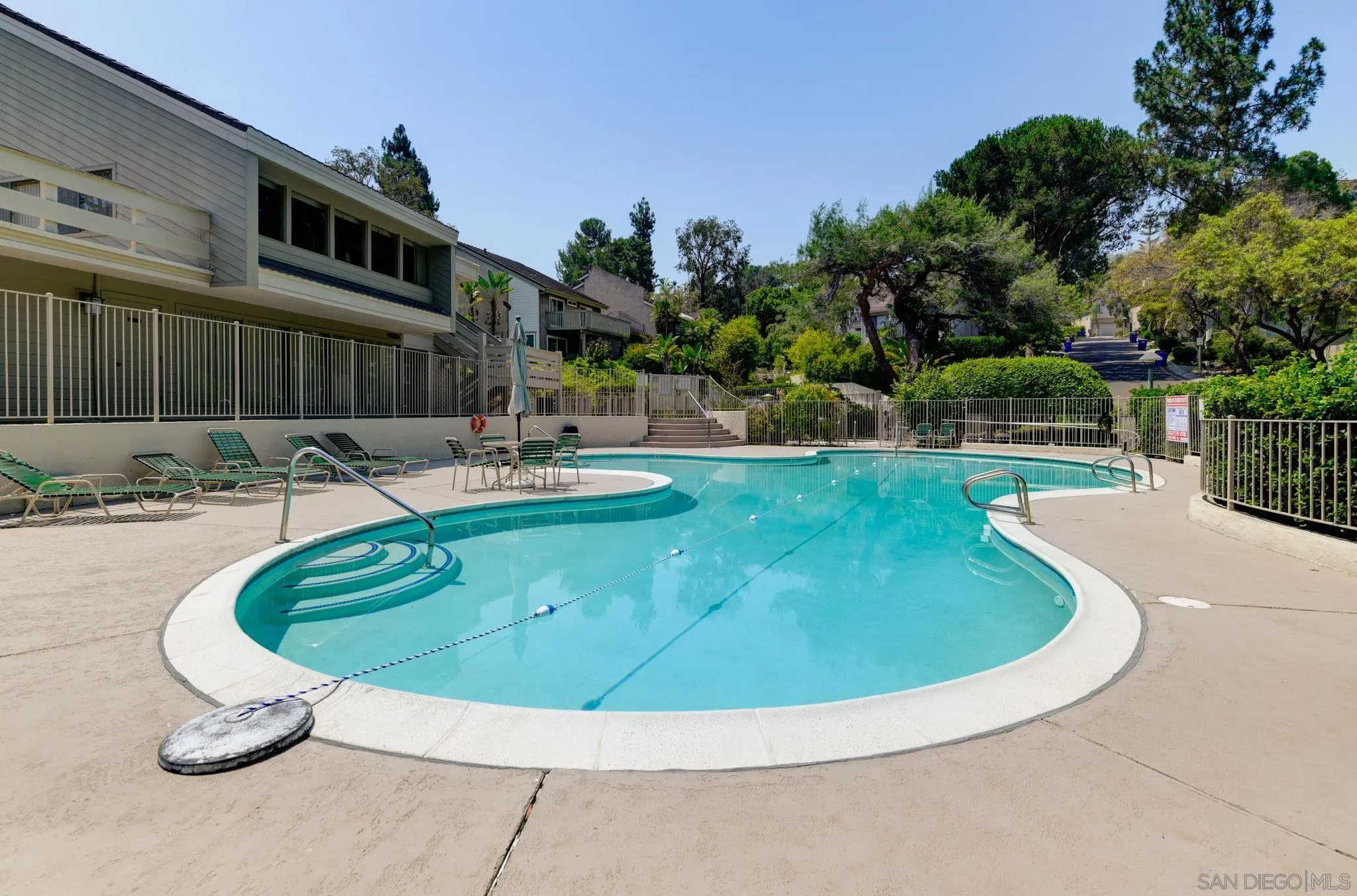 https://cdn.realtyfeed.com/cdn/127/250045904/4726b541fd347f5258a0cac447de541d.webp