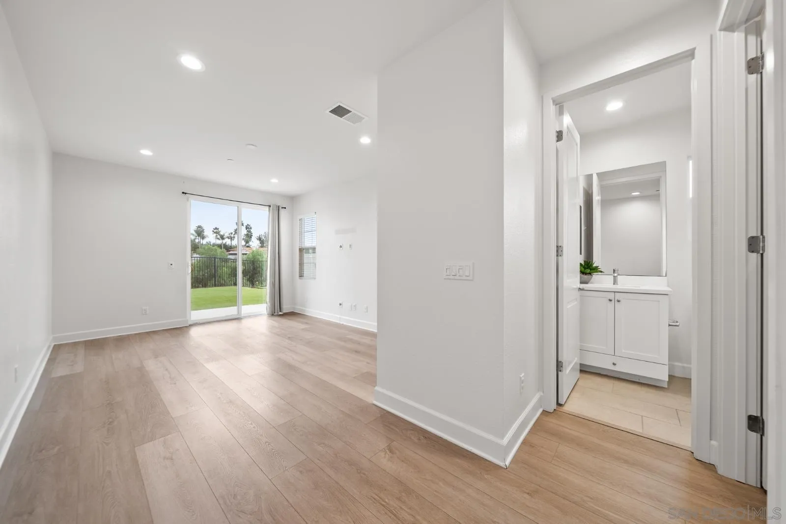https://cdn.realtyfeed.com/cdn/127/250045907/9c4ac6ad48207660482aafc6eab8094f.webp