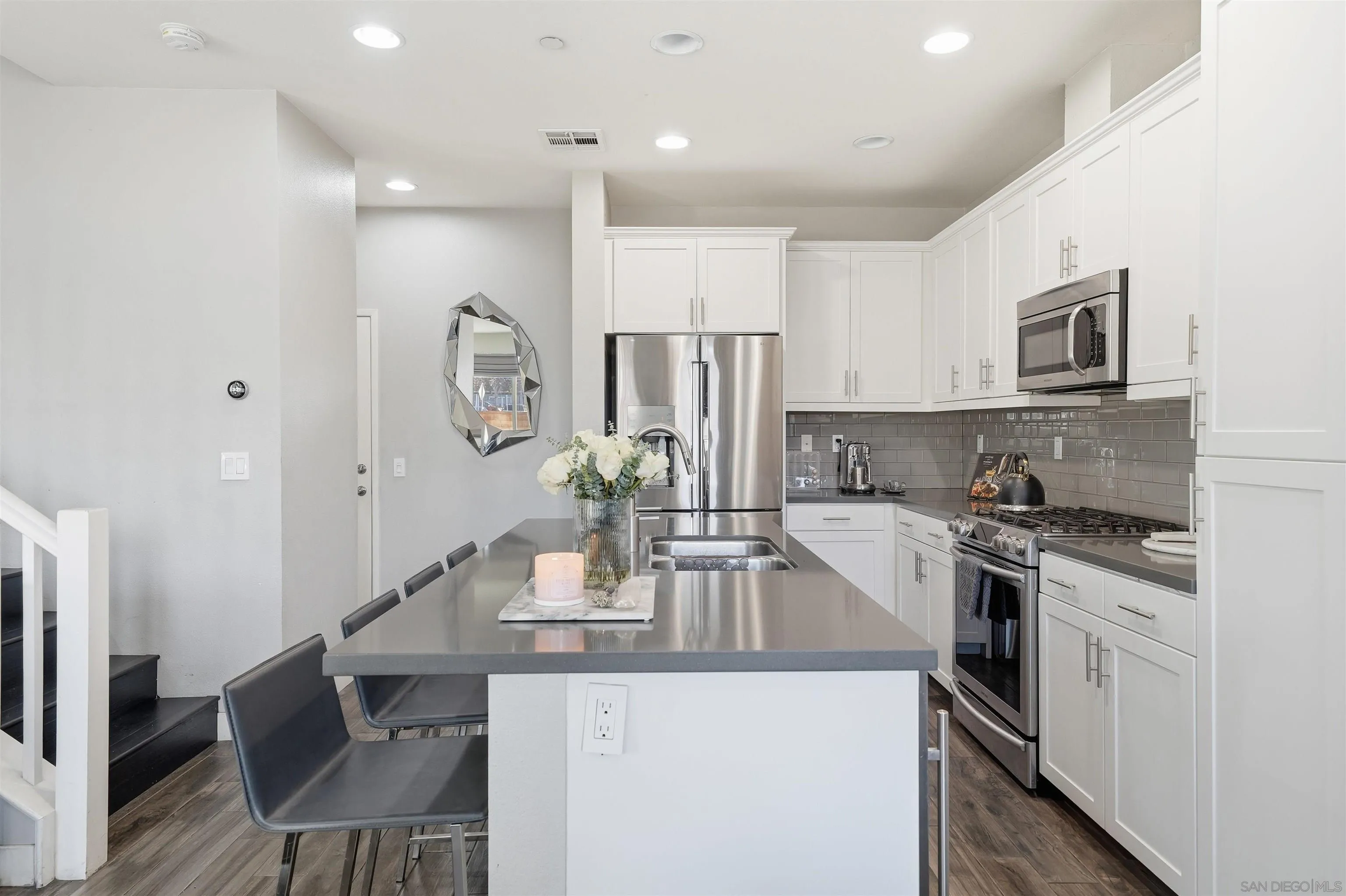 Photo #14: 250045916 Listing: Photo #14