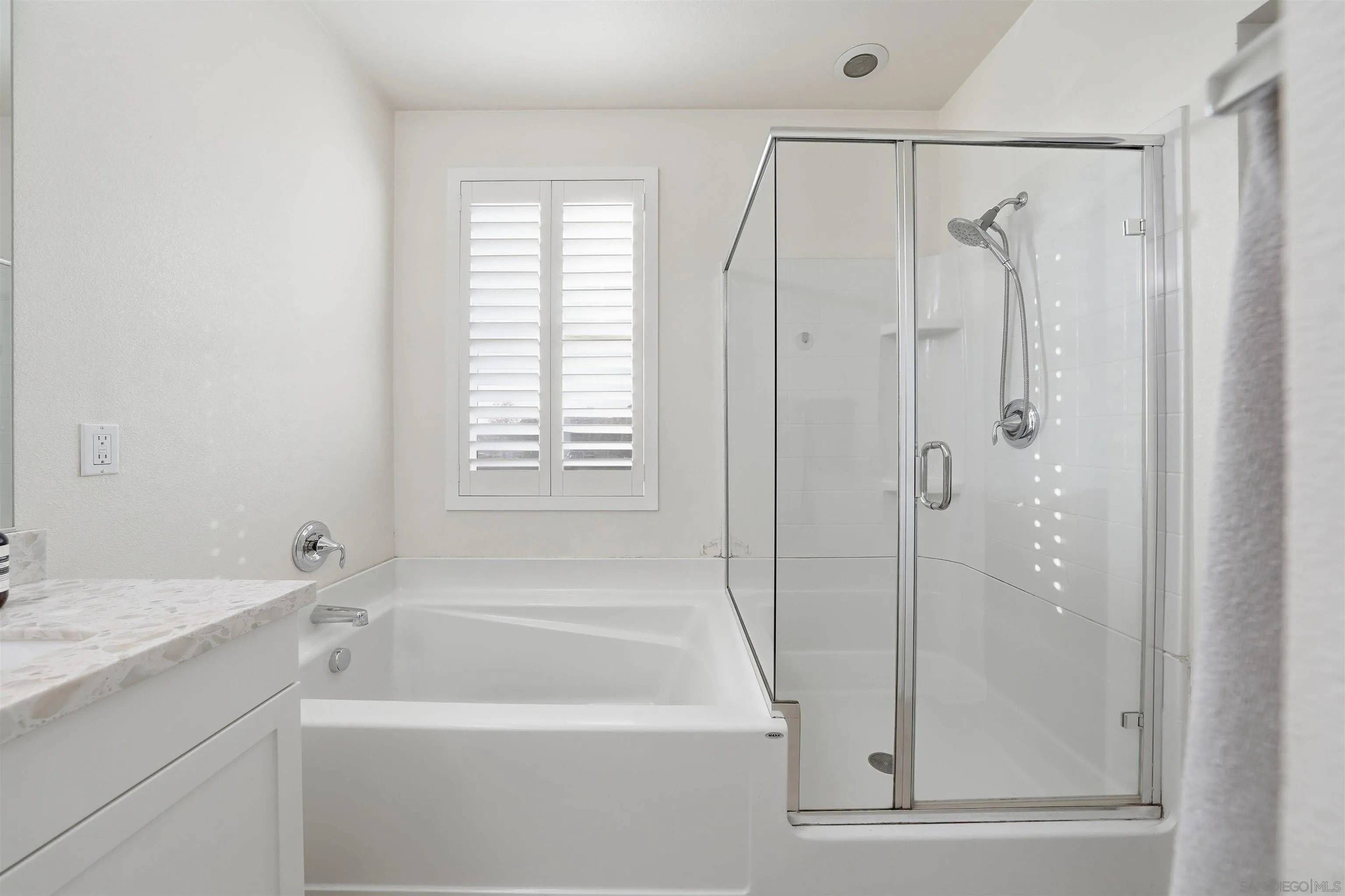 Photo #28: 250045916 Listing: Photo #28