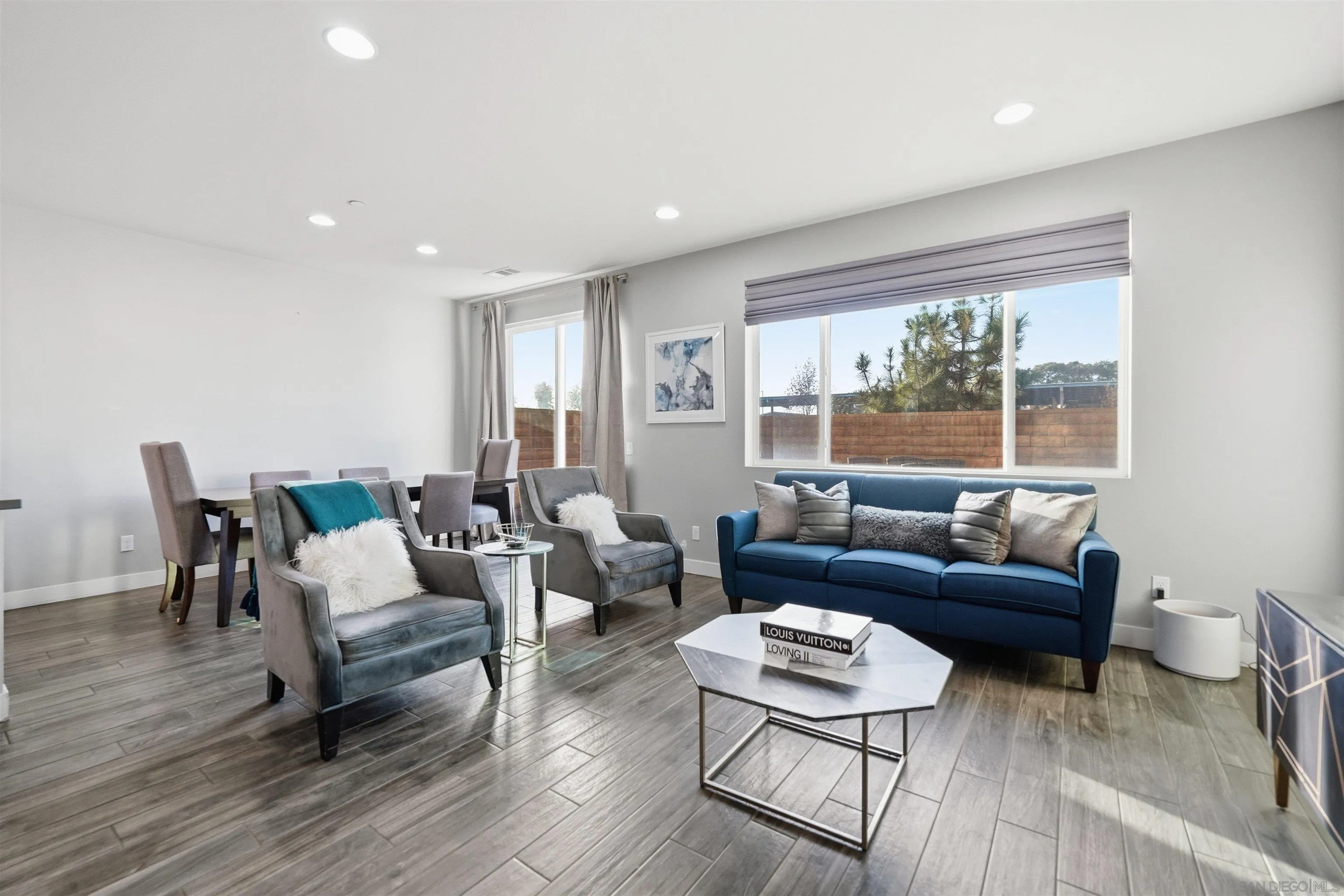 Photo #7: 250045916 Listing: Photo #7