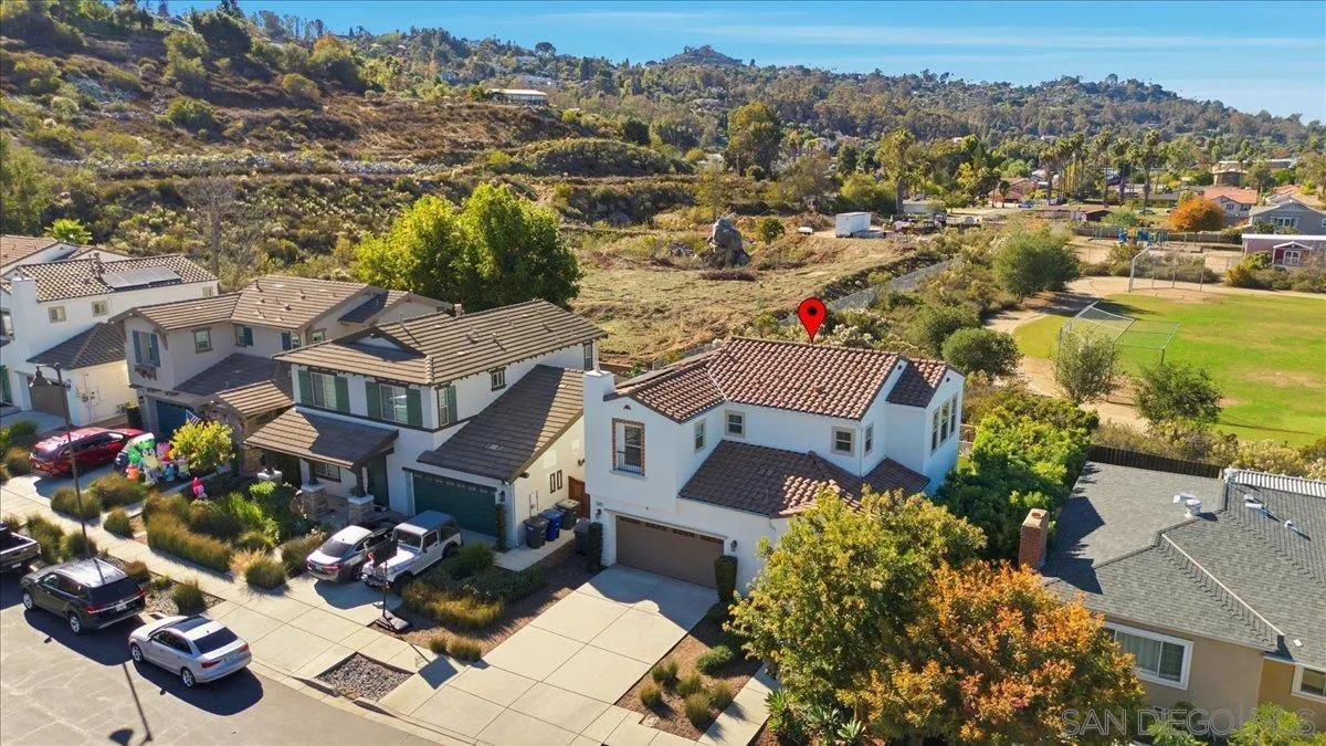 https://cdn.realtyfeed.com/cdn/127/250045923/5fe5dd19713786832f9d573513eba33f.webp