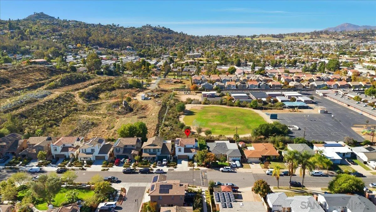 https://cdn.realtyfeed.com/cdn/127/250045923/6c55499eabe1ed721fdef7cc6b9a4c6a.webp