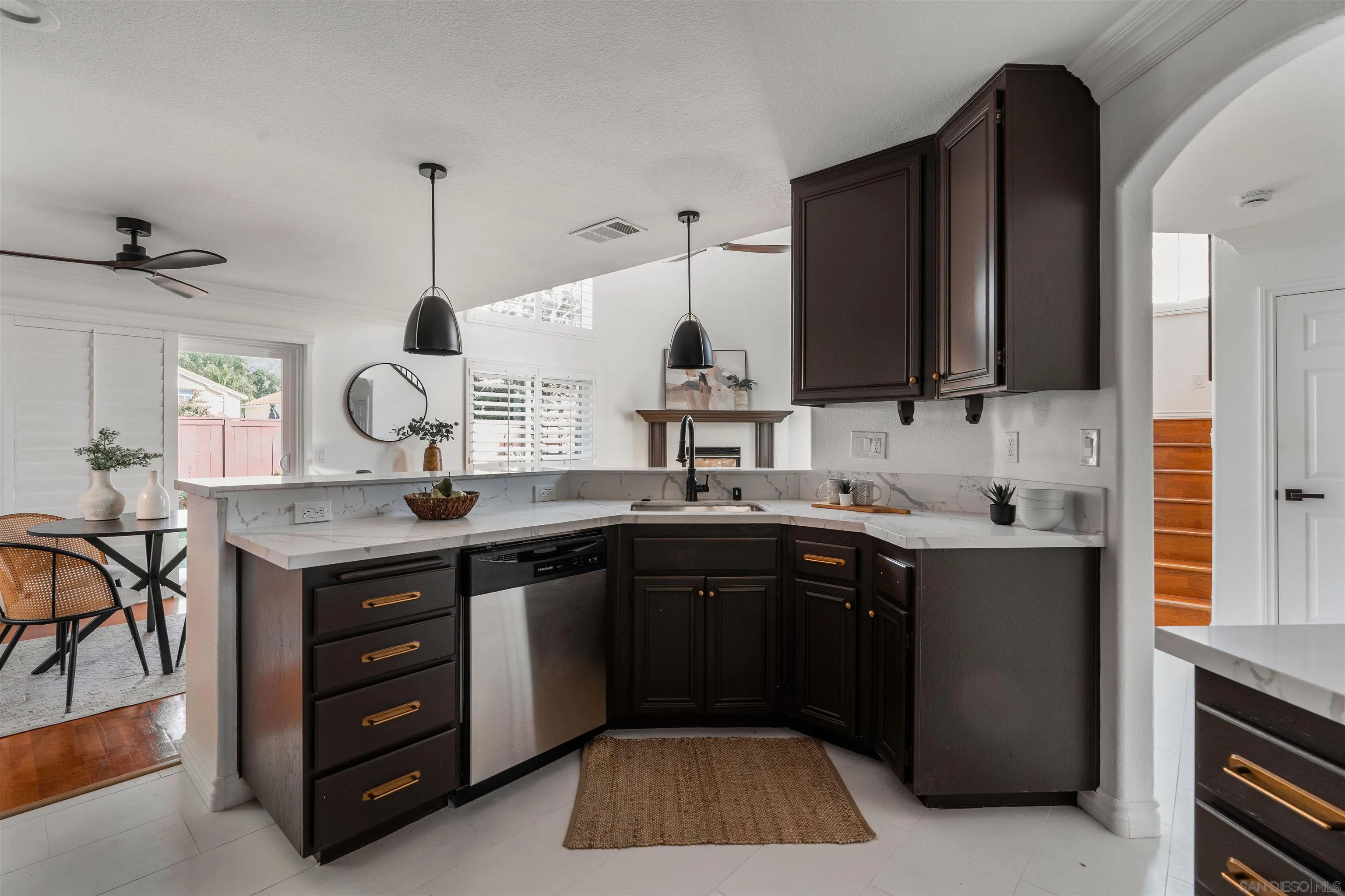 https://cdn.realtyfeed.com/cdn/127/250045934/3f6534ea1a0a856b1e74cfba24903960.webp