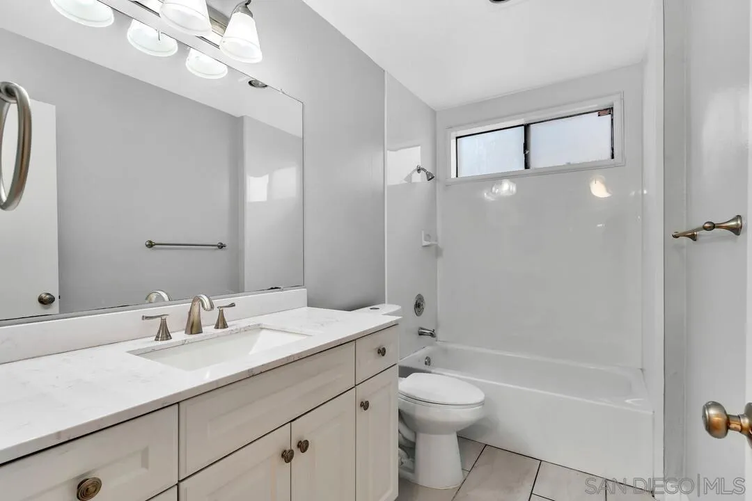 Photo #17: 250045938 Listing: Photo #17