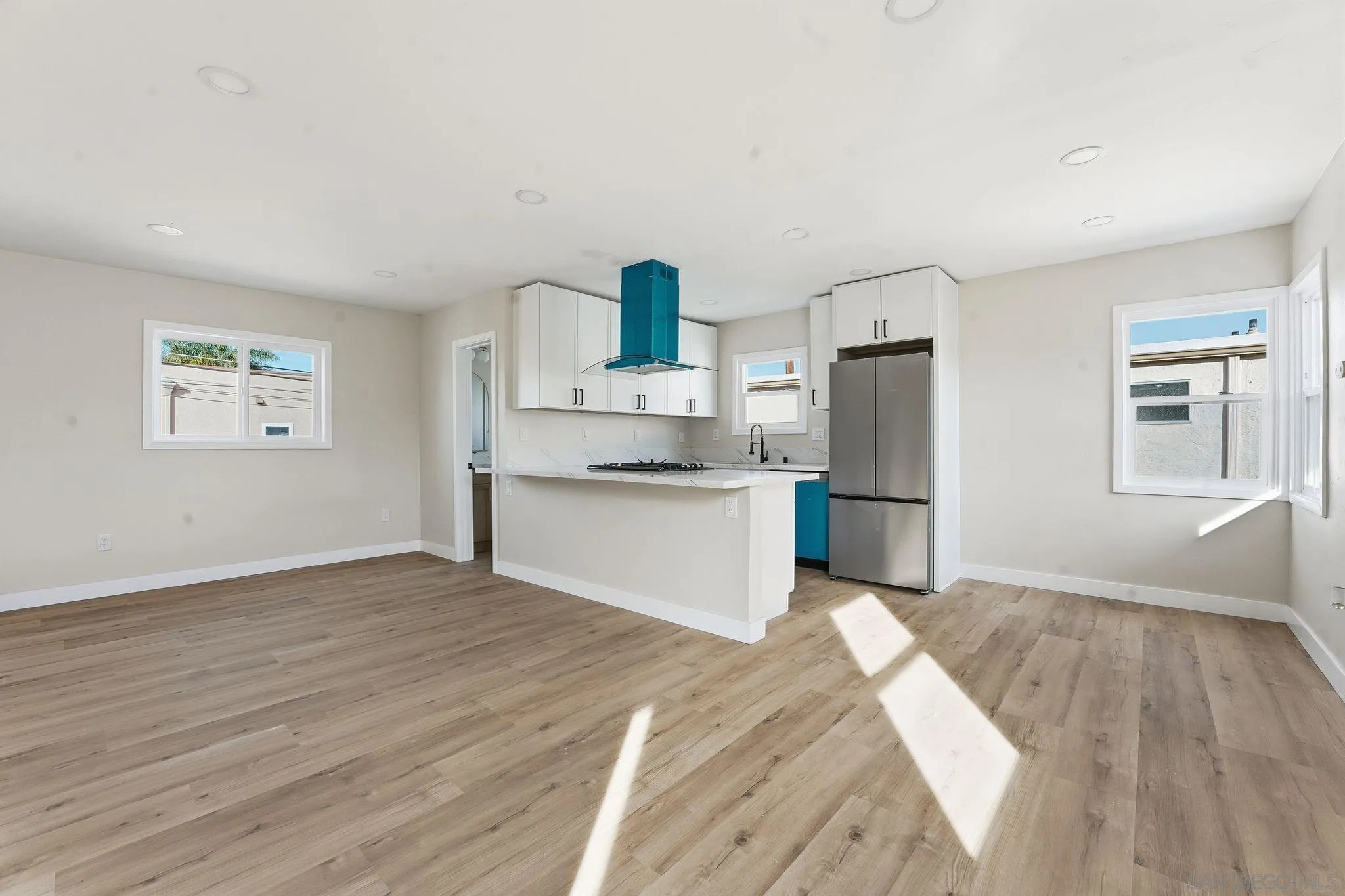 https://cdn.realtyfeed.com/cdn/127/250045950/316847951f88f67991090715d646821a.webp