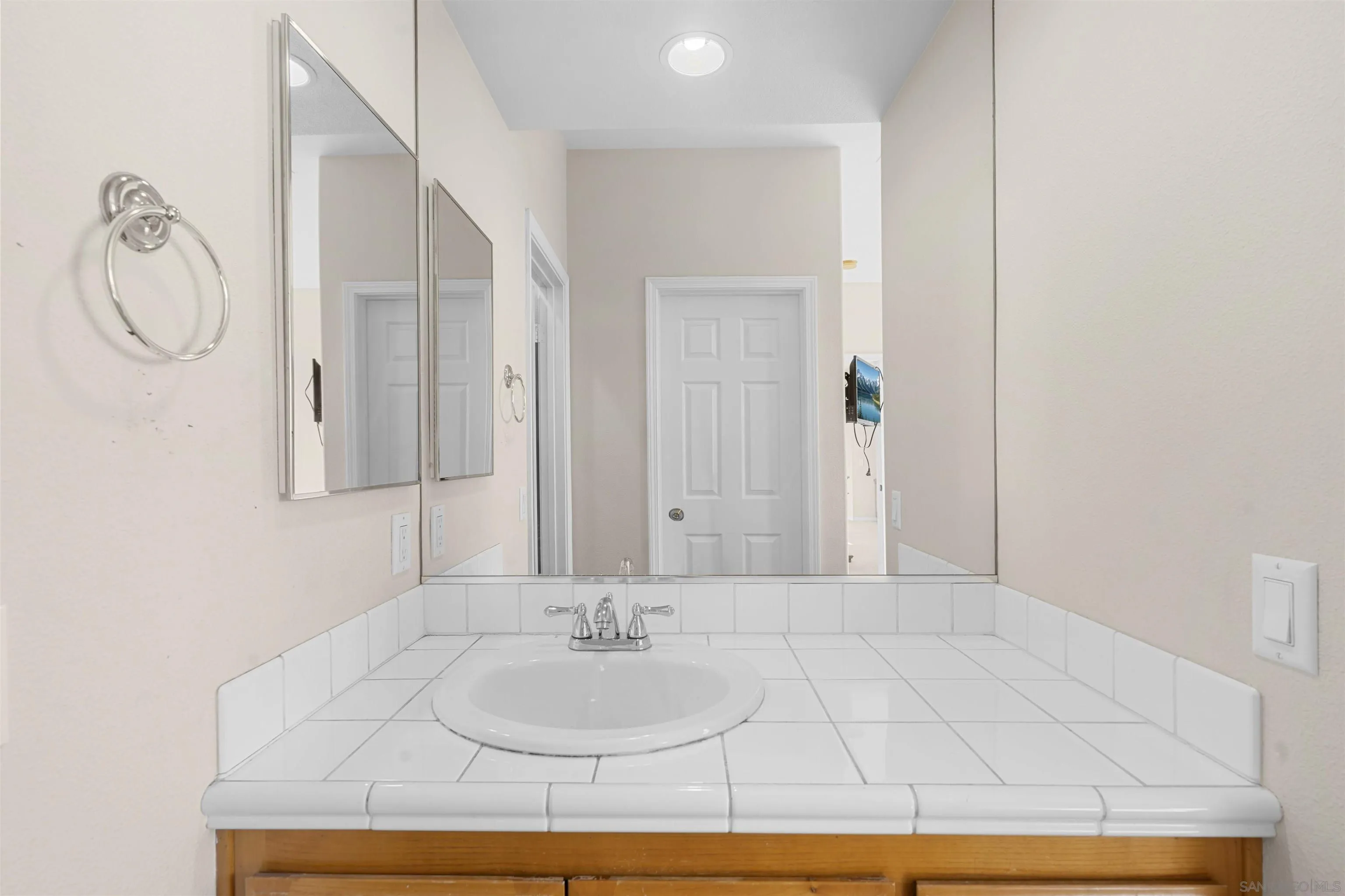 https://cdn.realtyfeed.com/cdn/127/250045953/62177092b0eed91ba3b94c576cd03bce.webp