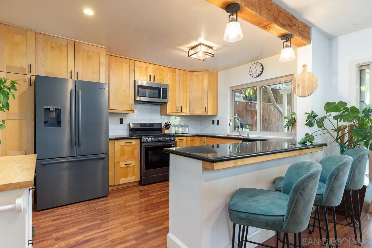 https://cdn.realtyfeed.com/cdn/127/250045977/c88ca210729a33f4b52e571565148038.webp