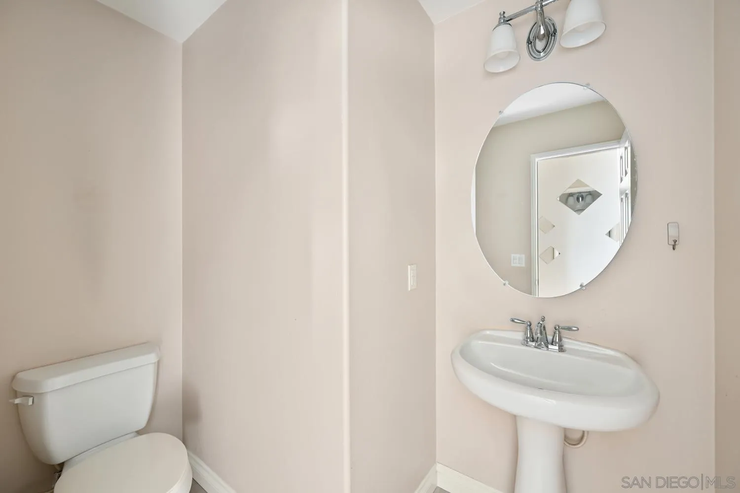 Photo #11: 250045986 Listing: Photo #11