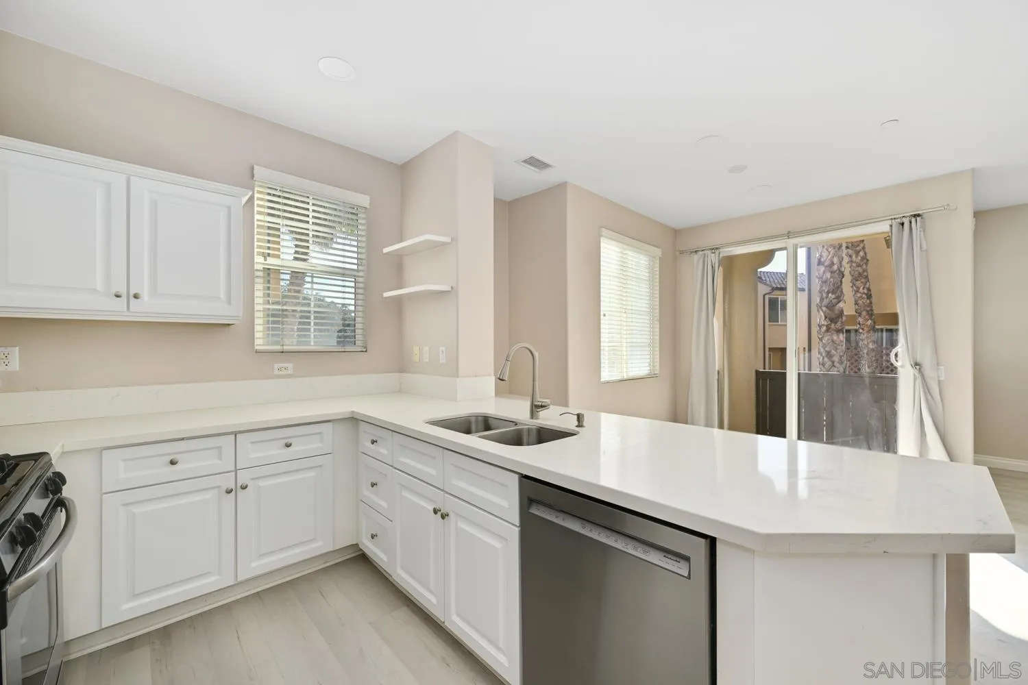 Photo #7: 250045986 Listing: Photo #7