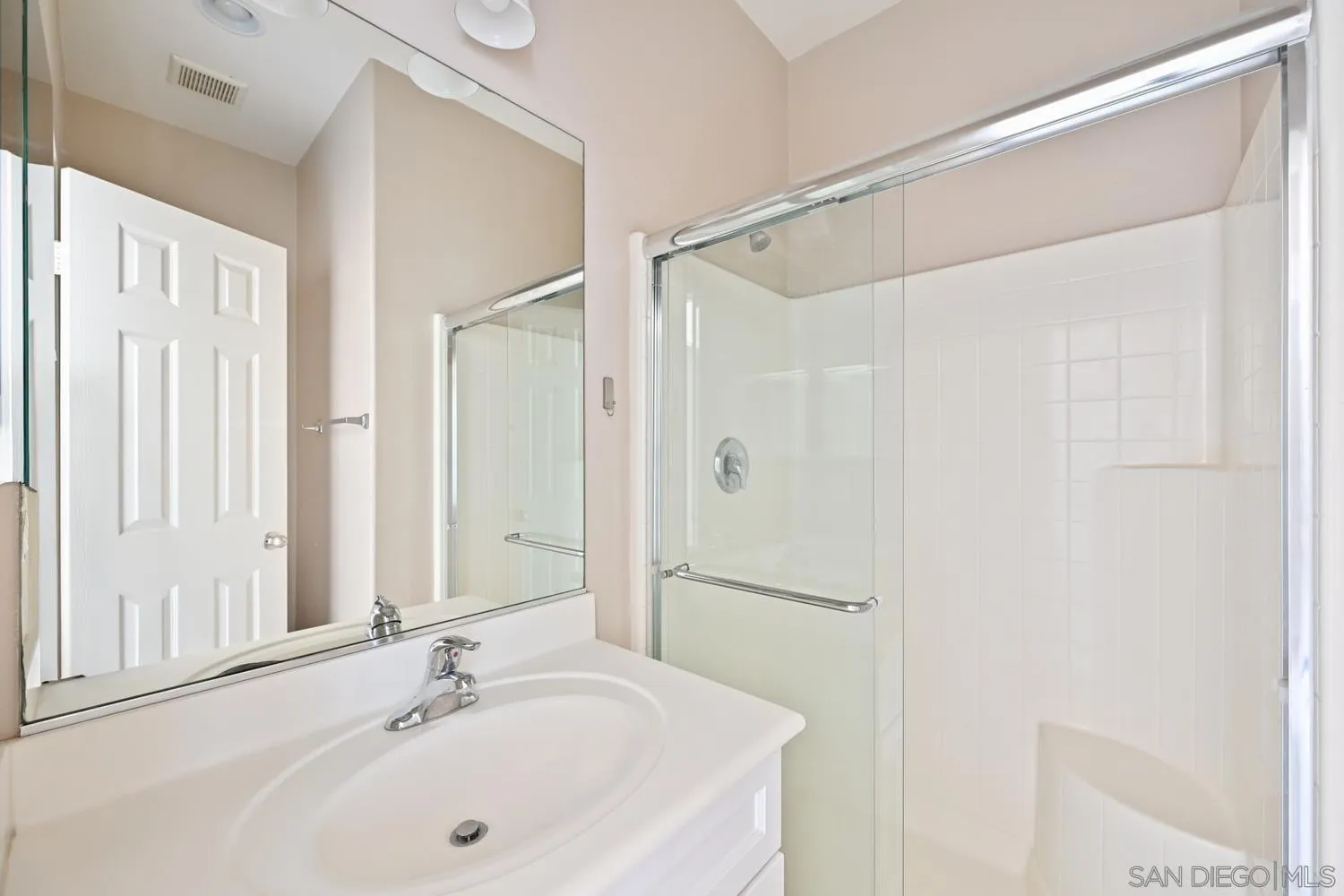 Photo #18: 250045986 Listing: Photo #18