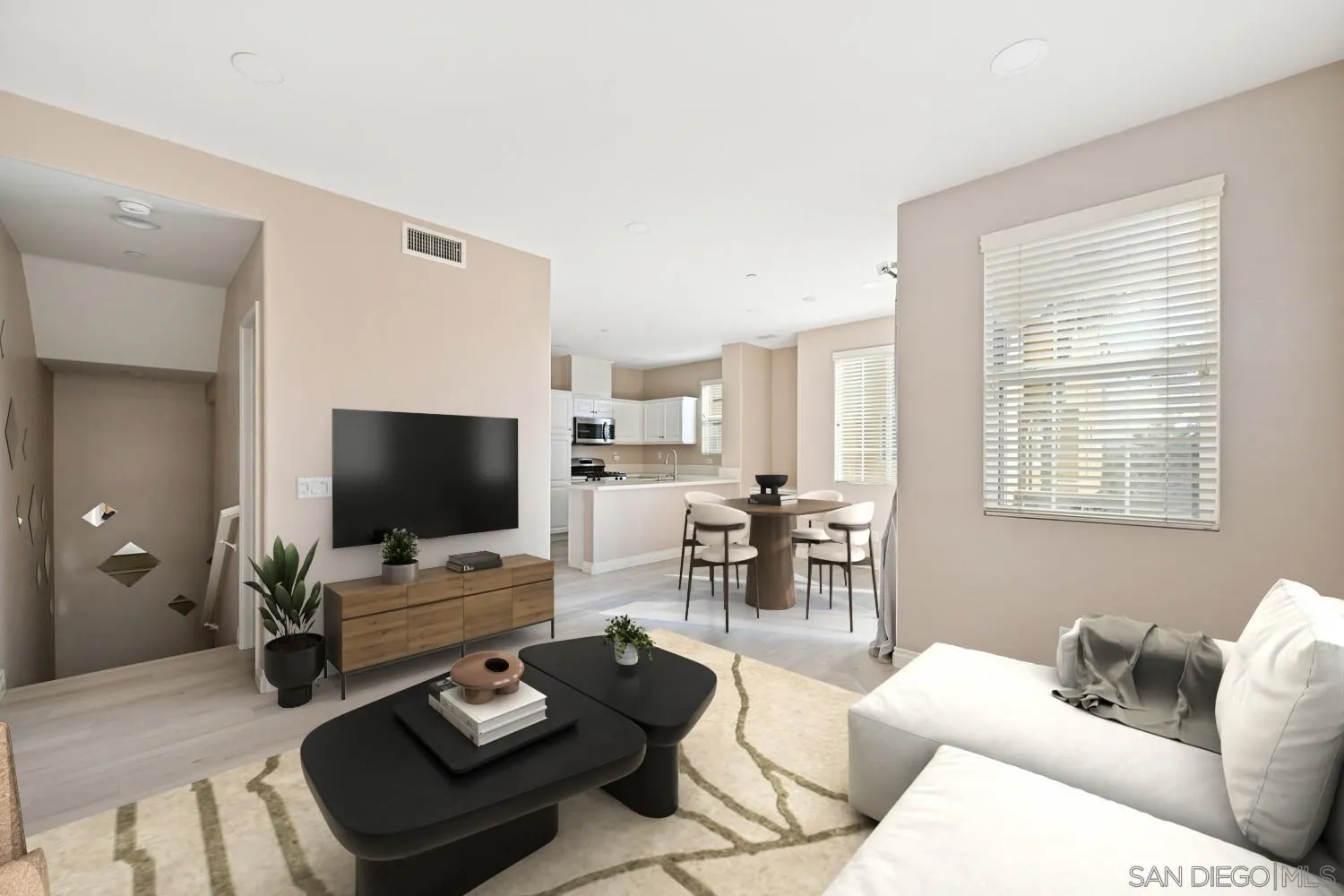 Photo #2: 250045986 Listing: Photo #2