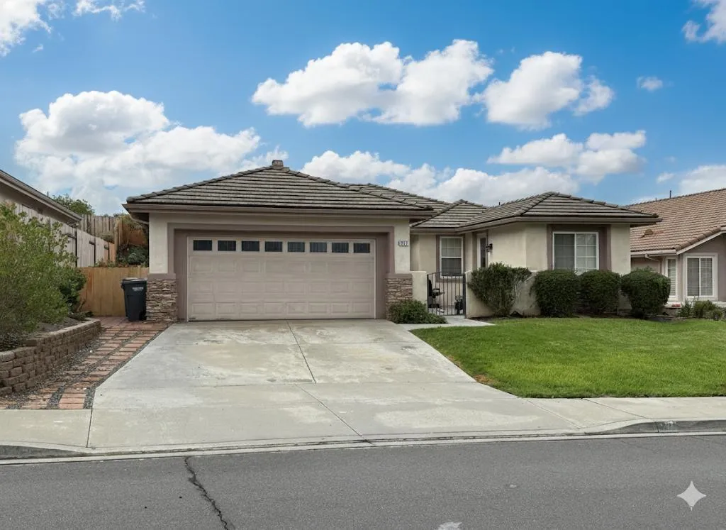 1217 Ridgegrove L, Escondido, CA 92029 - Main photo, Escondido, CA