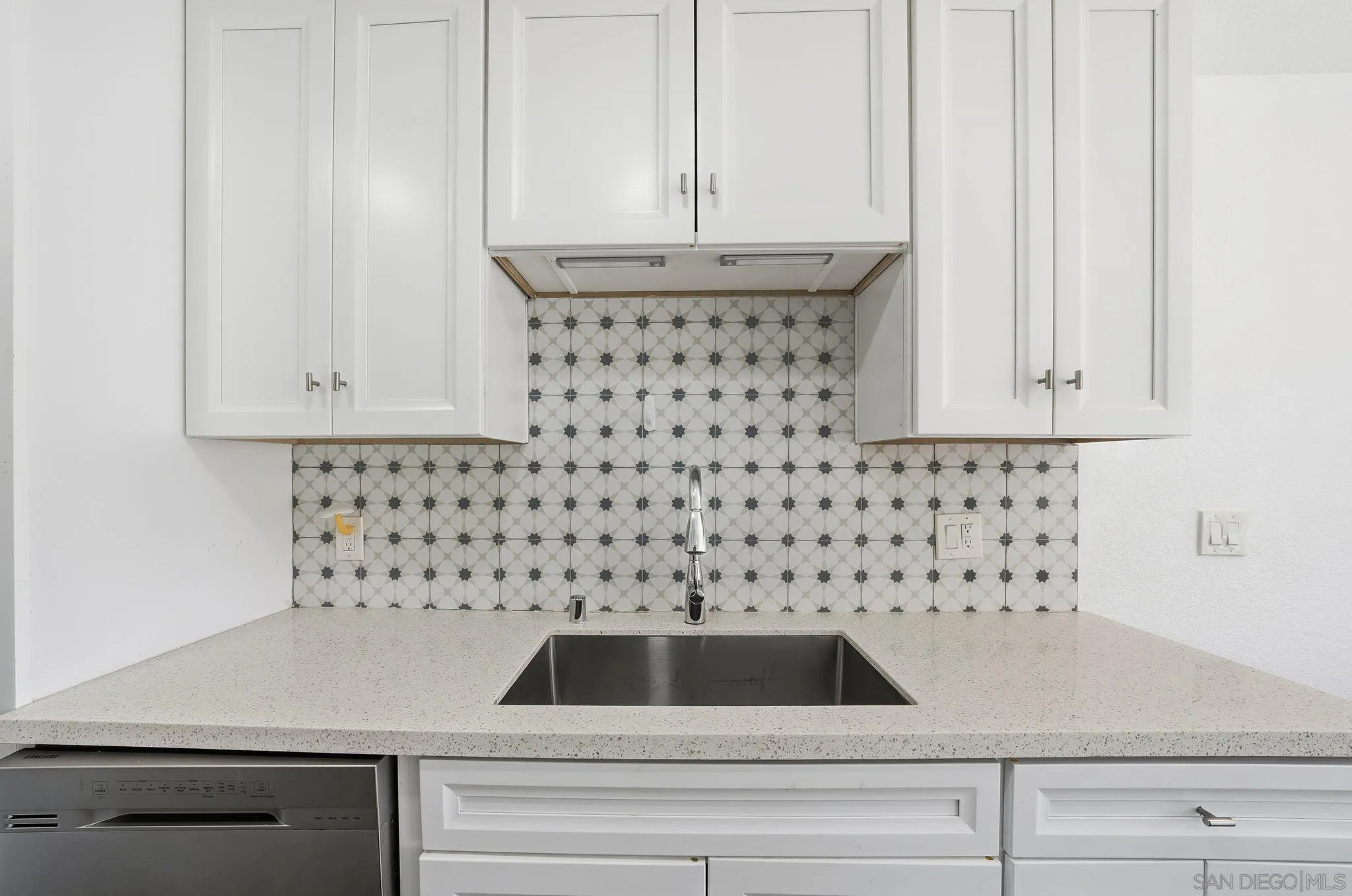 1687 Pentecost Way UNIT 4, San Diego, CA, 92105