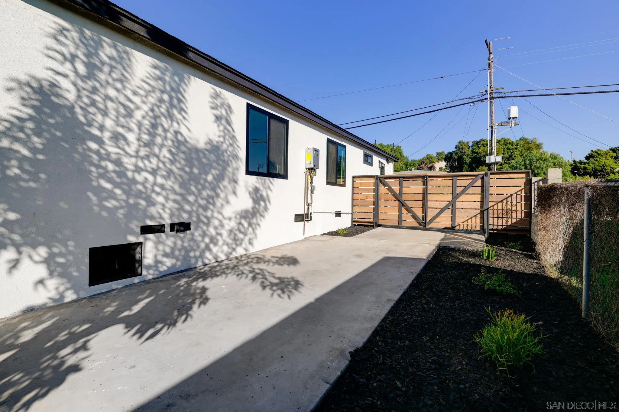 https://cdn.realtyfeed.com/cdn/127/250045989/92a903d88832025b1f65bc68d313240f.webp