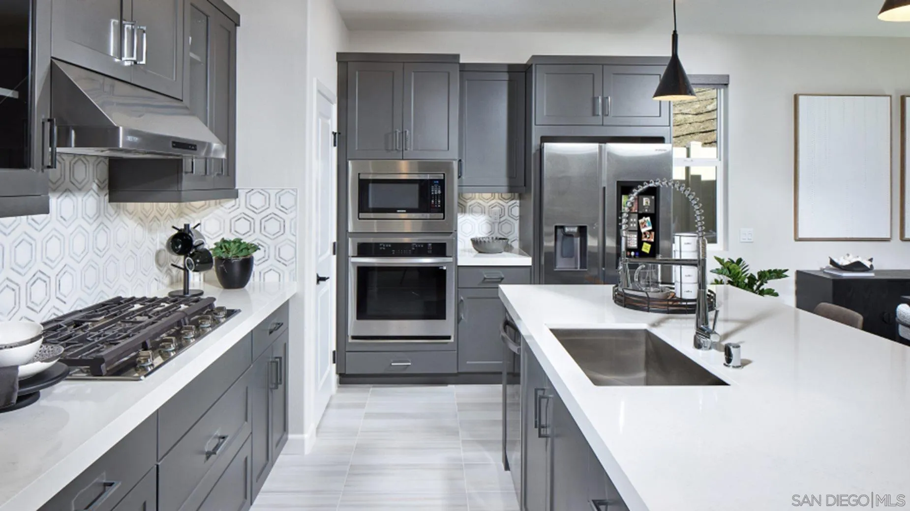 Photo #5: 250045995 Listing: Photo #5