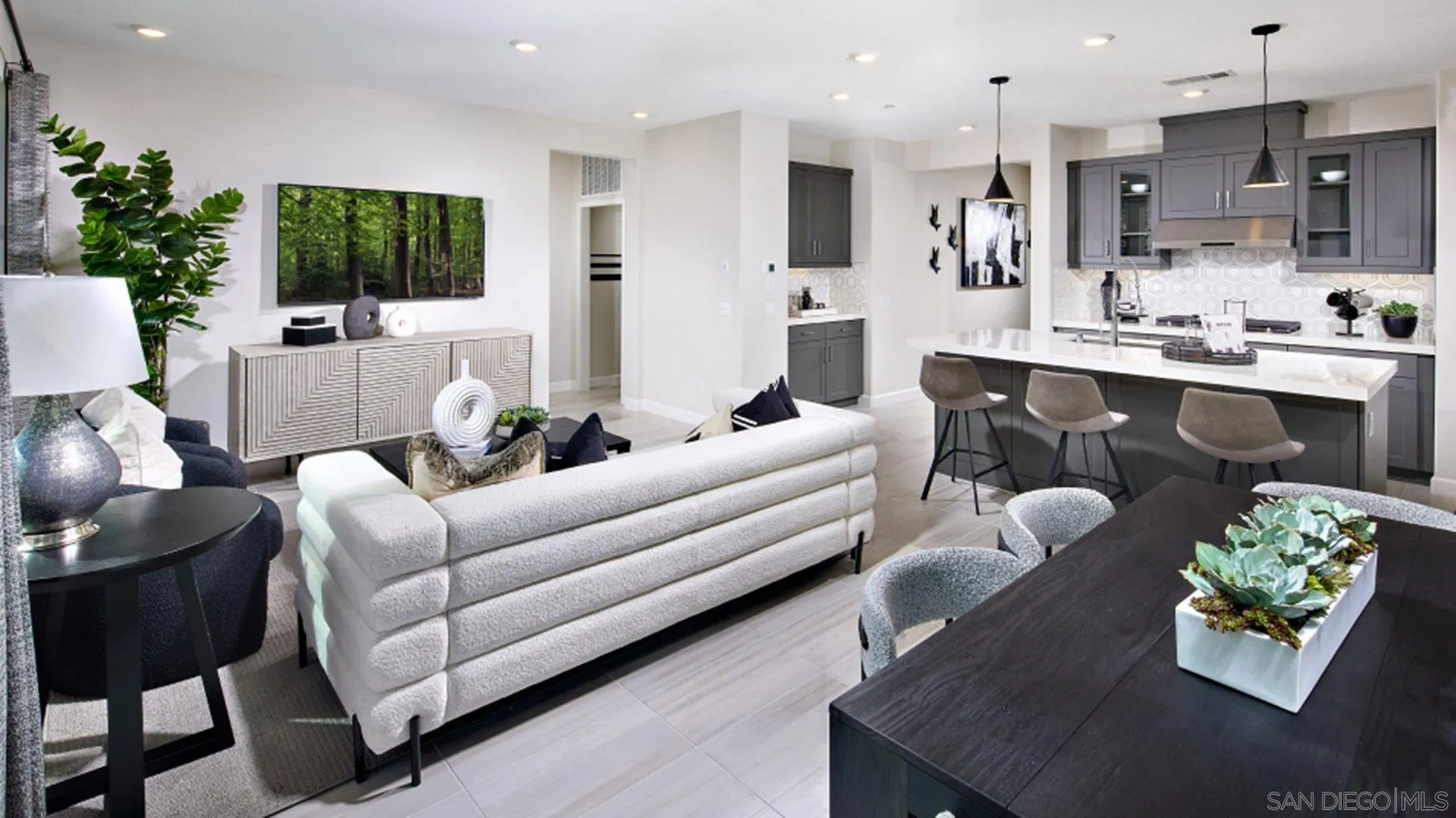 Photo #3: 250045995 Listing: Photo #3