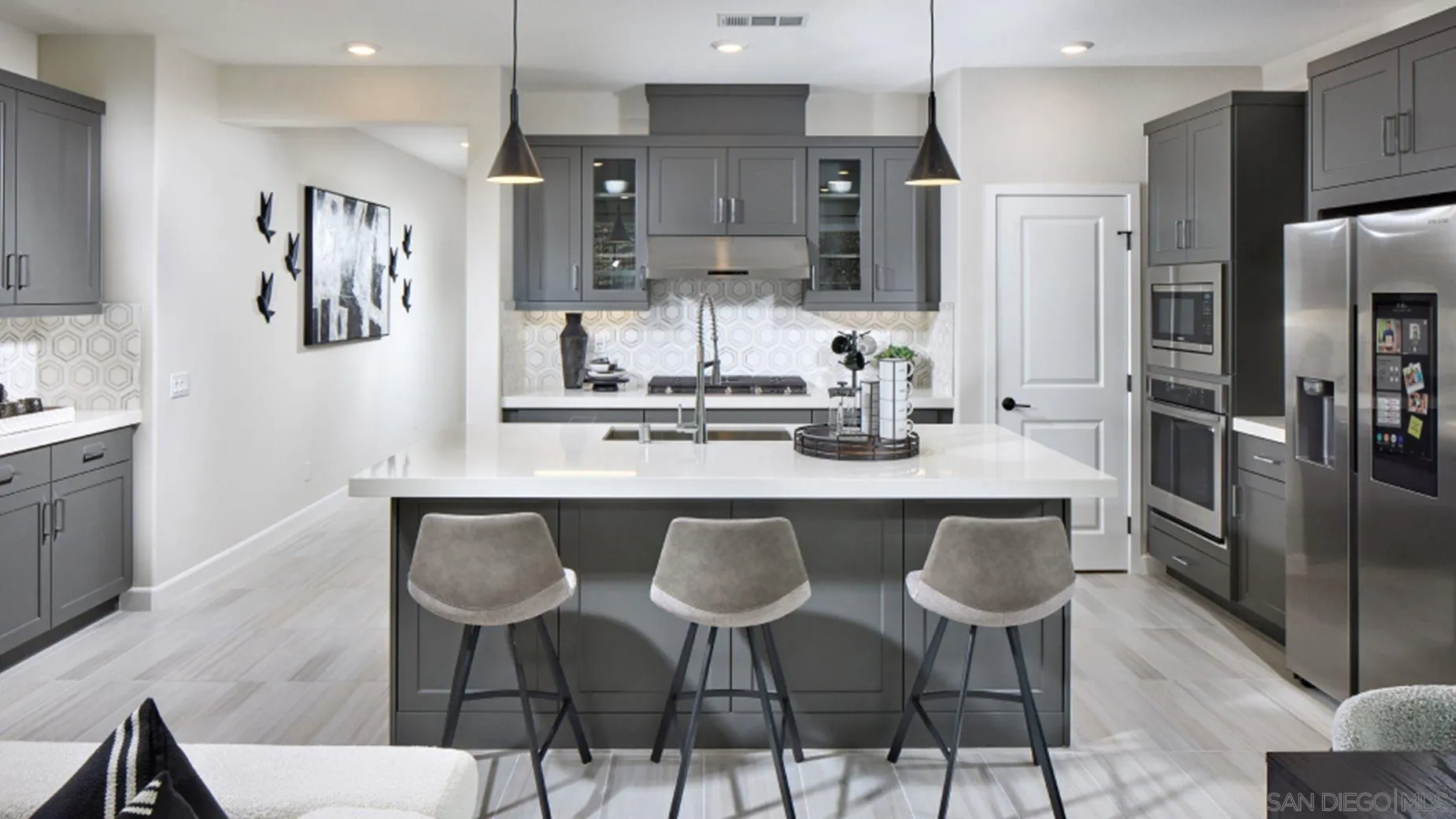 Photo #4: 250045995 Listing: Photo #4