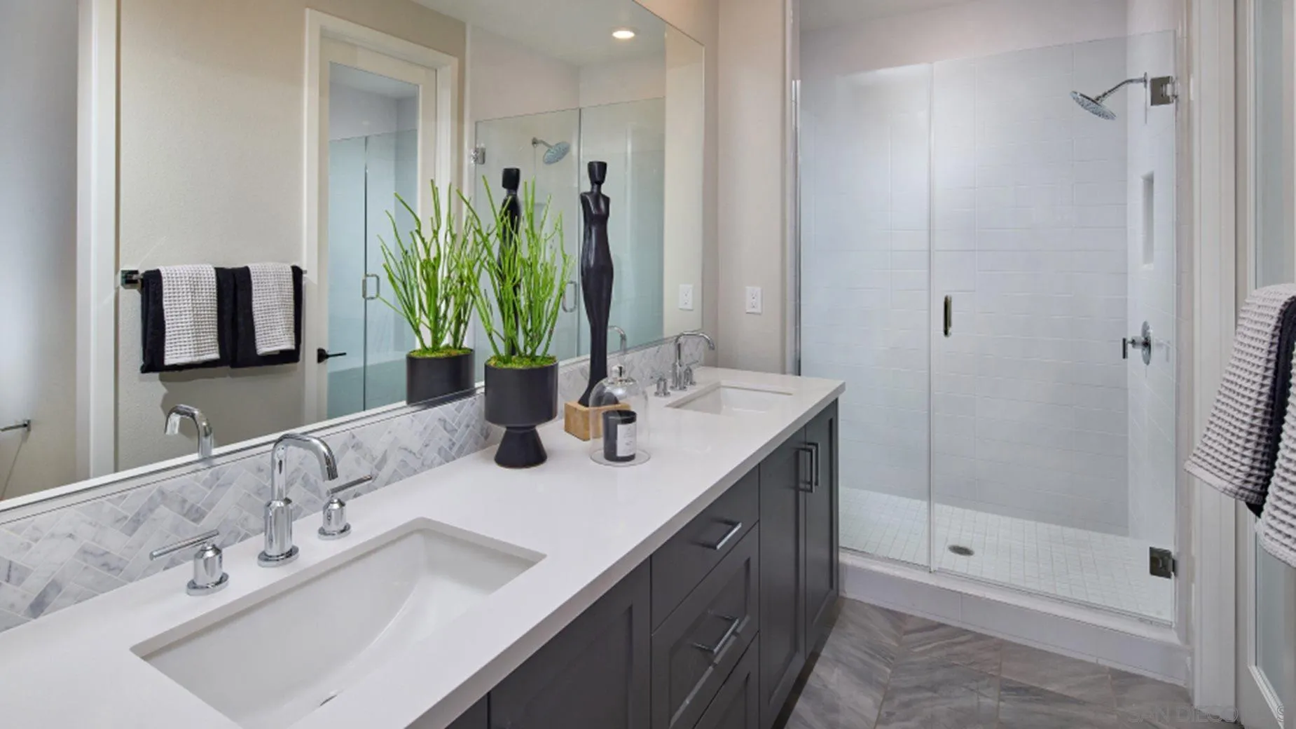 Photo #16: 250045995 Listing: Photo #16