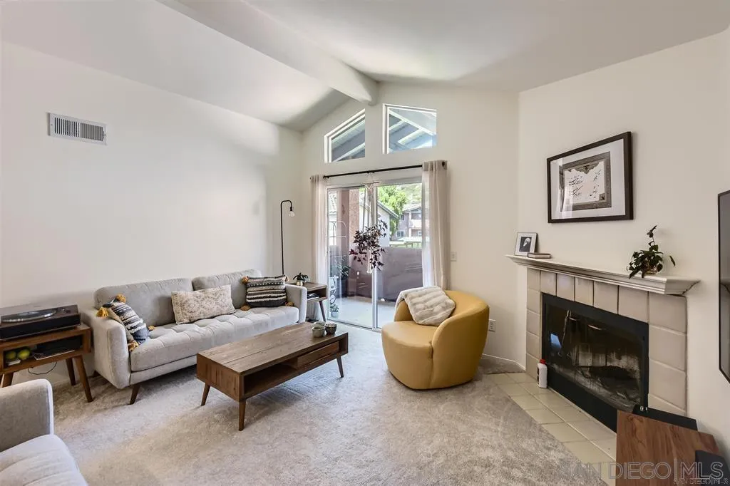 Photo #10: 250046000 Listing: Photo #10