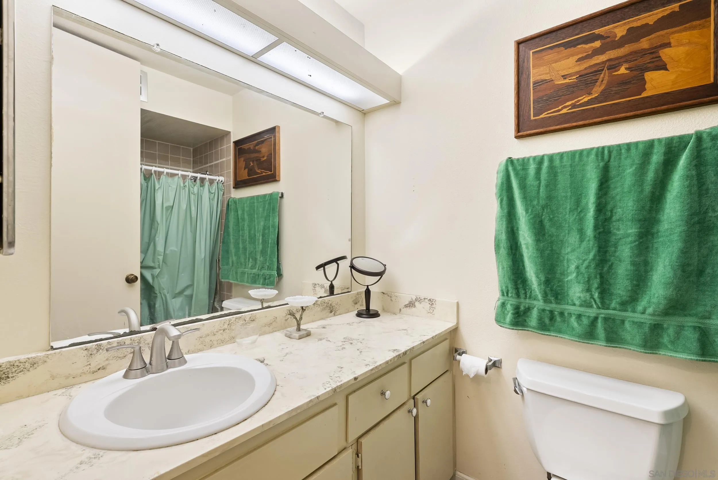 https://cdn.realtyfeed.com/cdn/127/250046001/25592089dcf830e95715ce7afca2166f.webp