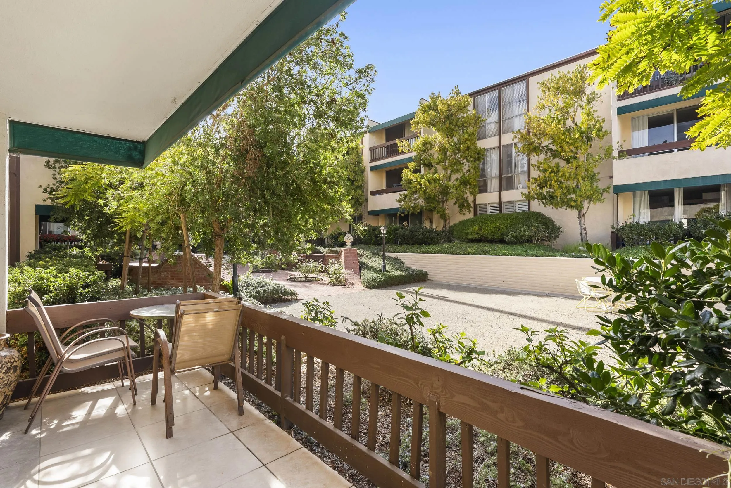 https://cdn.realtyfeed.com/cdn/127/250046001/256d15f3a40b4aae1826a6300b4073e1.webp