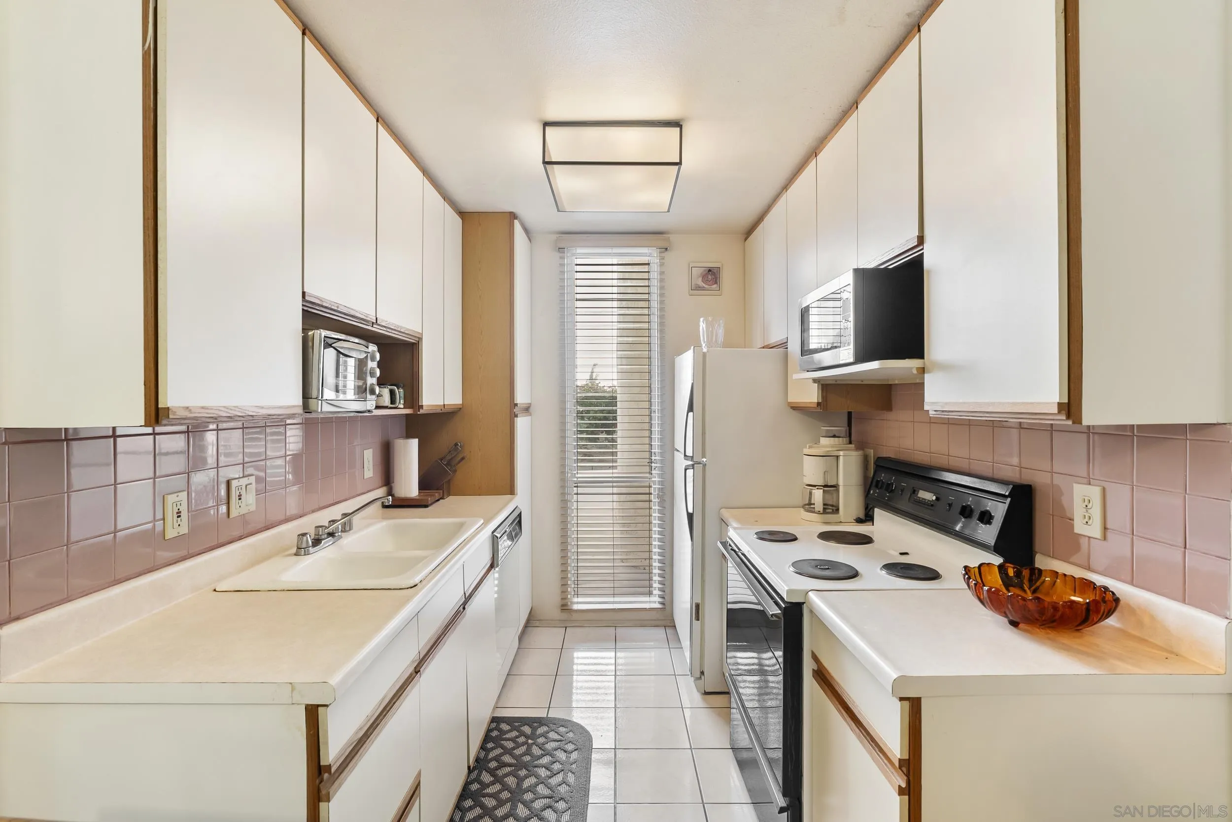 https://cdn.realtyfeed.com/cdn/127/250046001/9a39c4d10af5abe15e1ce39e0262d851.webp