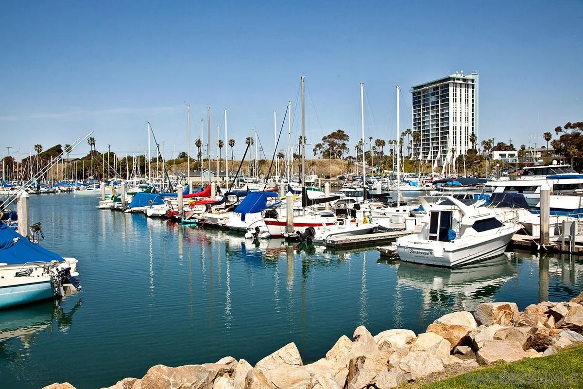 https://cdn.realtyfeed.com/cdn/127/250046013/4b9c2824820490b116867efc213e24dc.webp