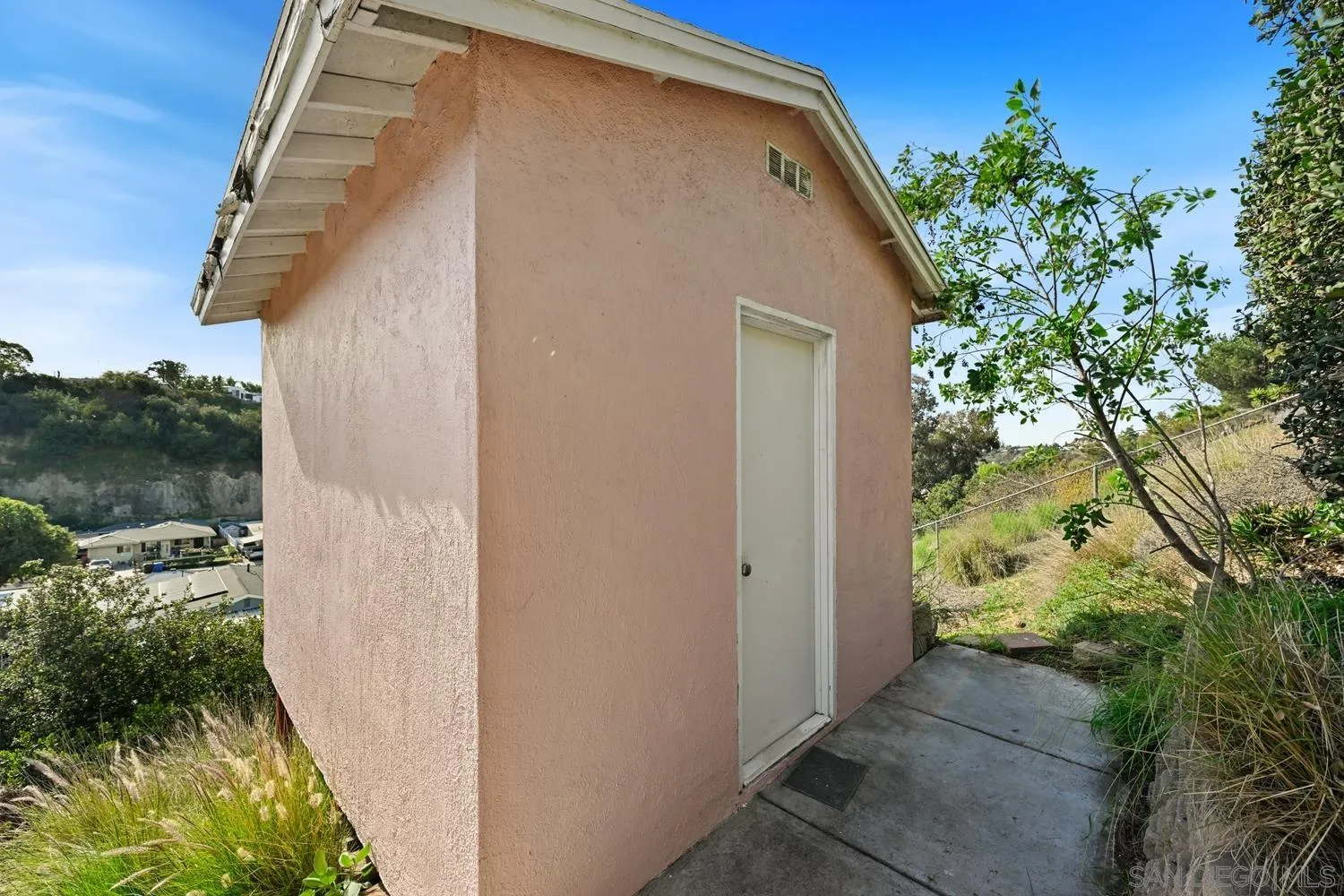 https://cdn.realtyfeed.com/cdn/127/250046020/1c3237abf0b69701933e8689c51b7f12.webp