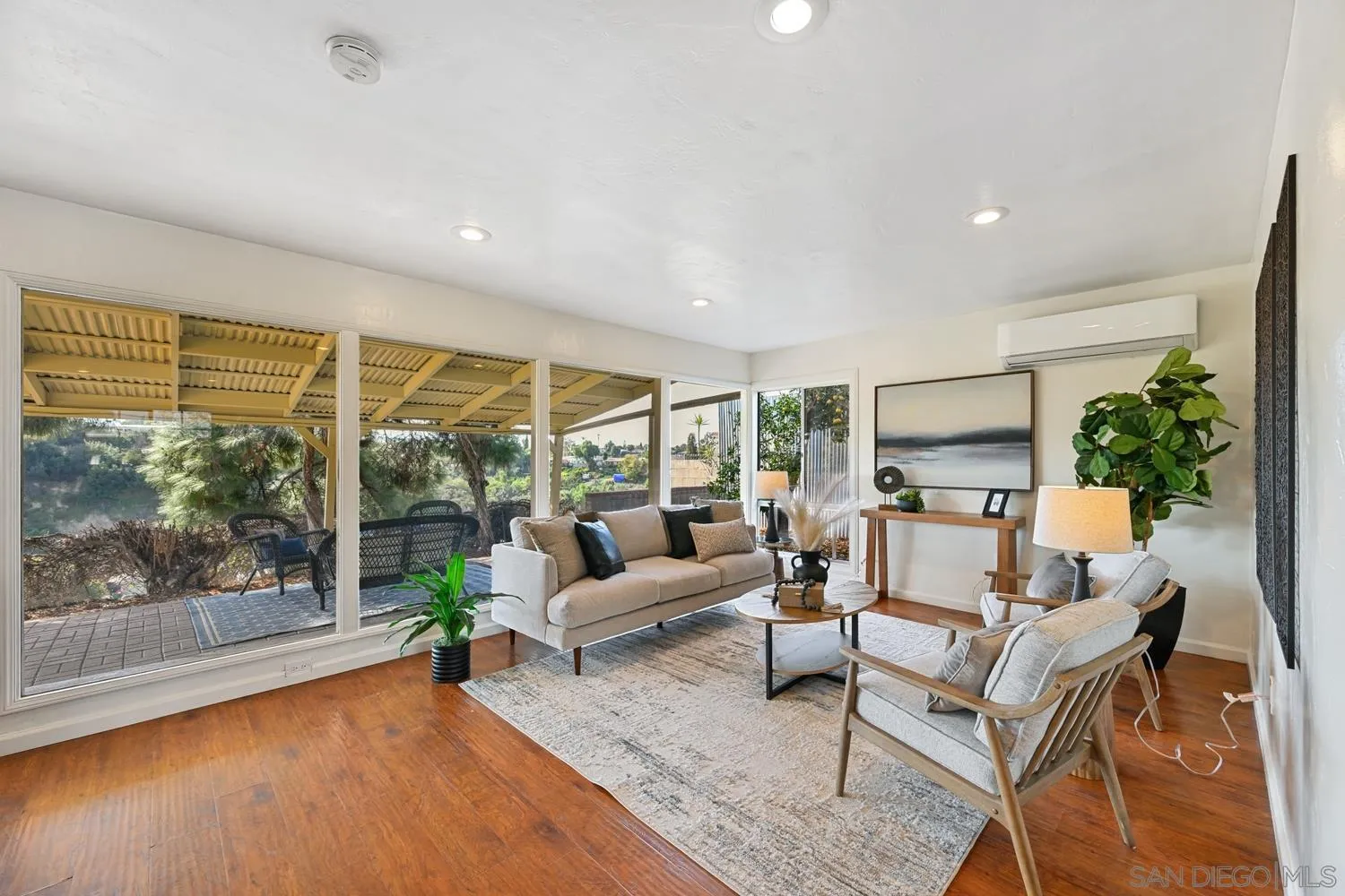 https://cdn.realtyfeed.com/cdn/127/250046020/3866d612e29a6fc7070ed12f639d8d9a.webp