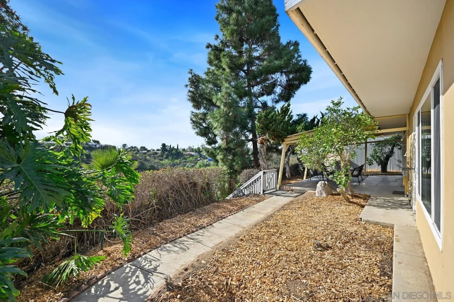 https://cdn.realtyfeed.com/cdn/127/250046020/4c669662242e55e5ed5b57c1796459a7.webp