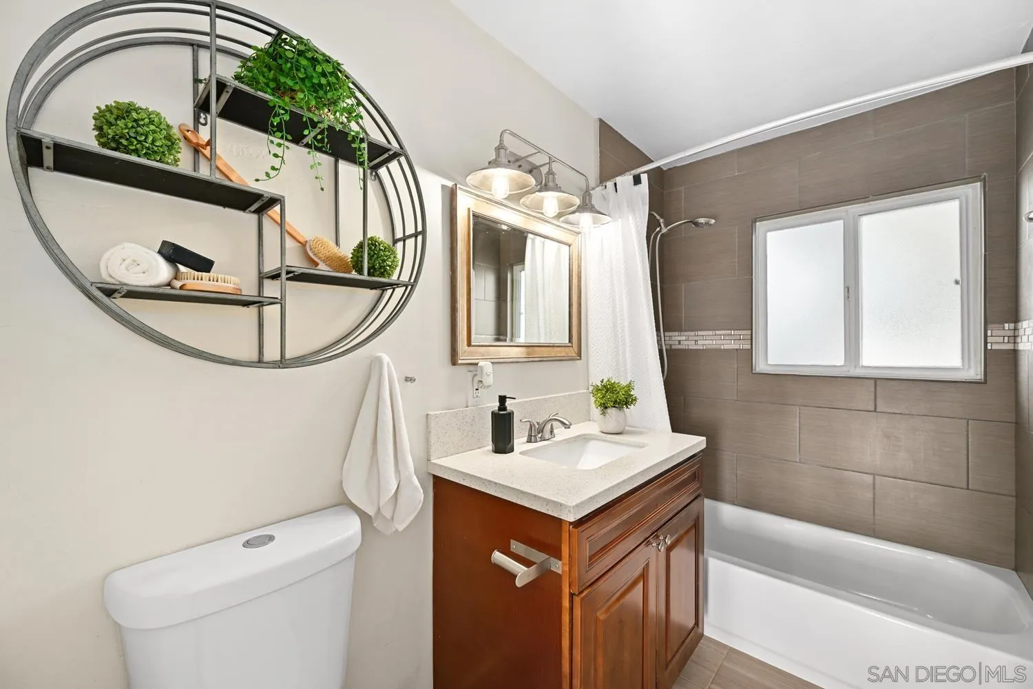 https://cdn.realtyfeed.com/cdn/127/250046020/56c1665df44a6dcd4de7d8027826ac22.webp
