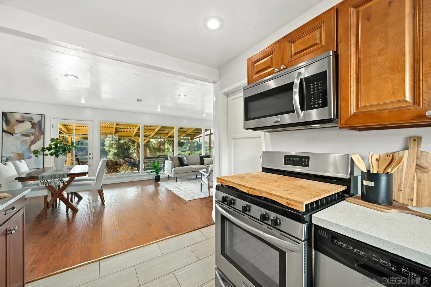 https://cdn.realtyfeed.com/cdn/127/250046020/9c40b36c1e046e7c39016075df064d2c.webp