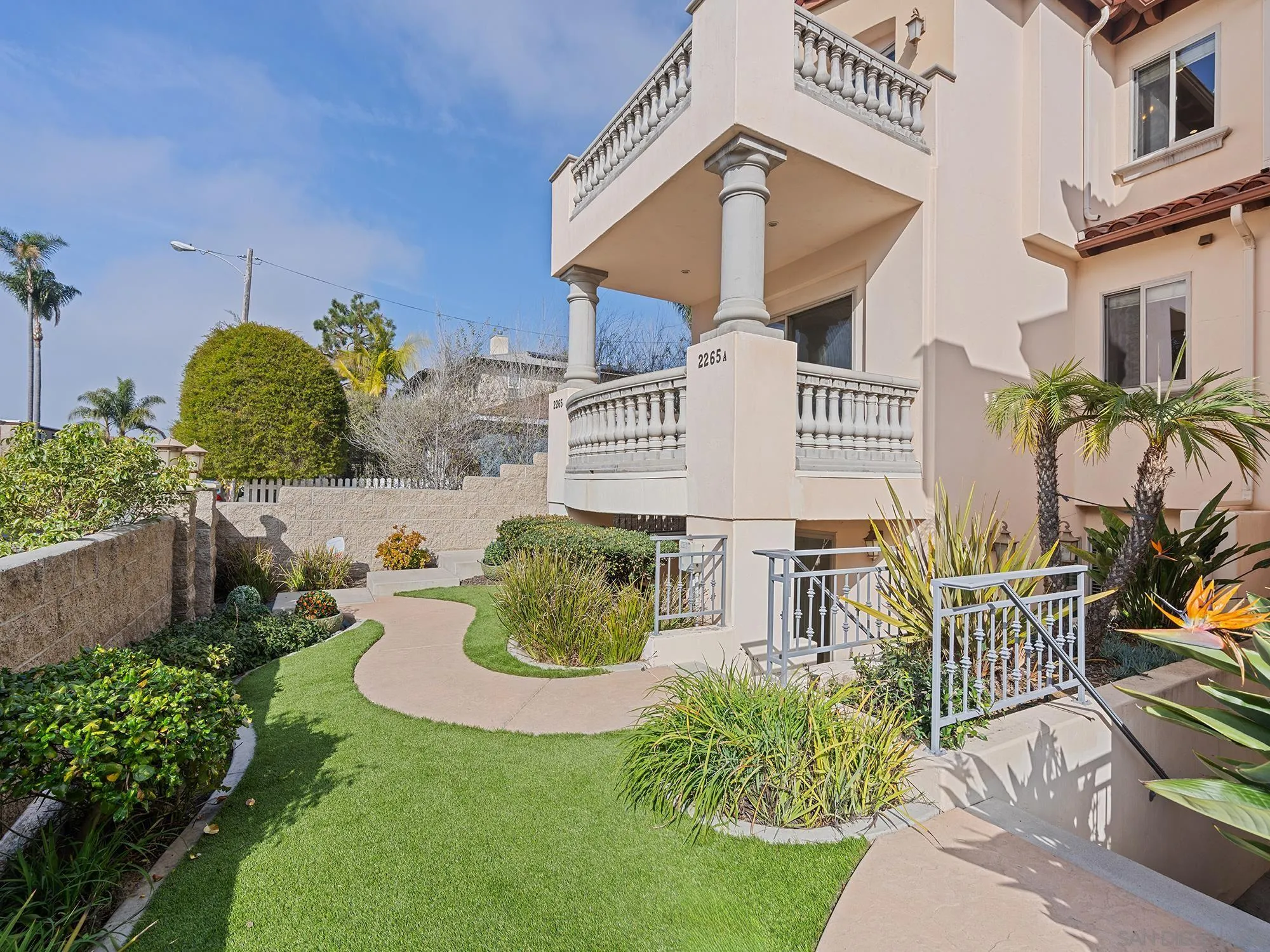 https://cdn.realtyfeed.com/cdn/127/250046025/51cb8e2599ccc1775a57c937c9e17726.webp