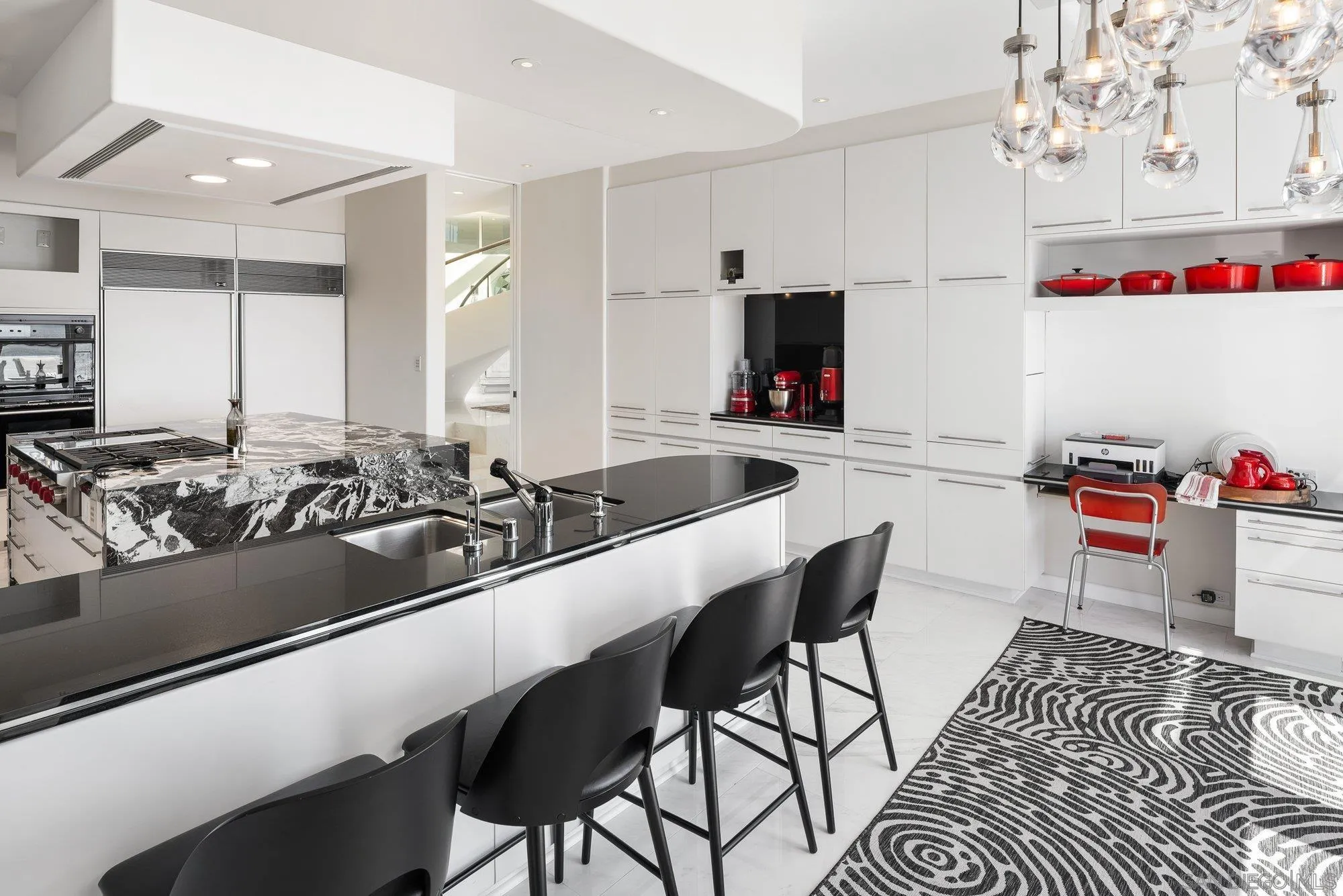 https://cdn.realtyfeed.com/cdn/127/250046030/b8226c9f51aa9685f51fcd4d682e12b4.webp