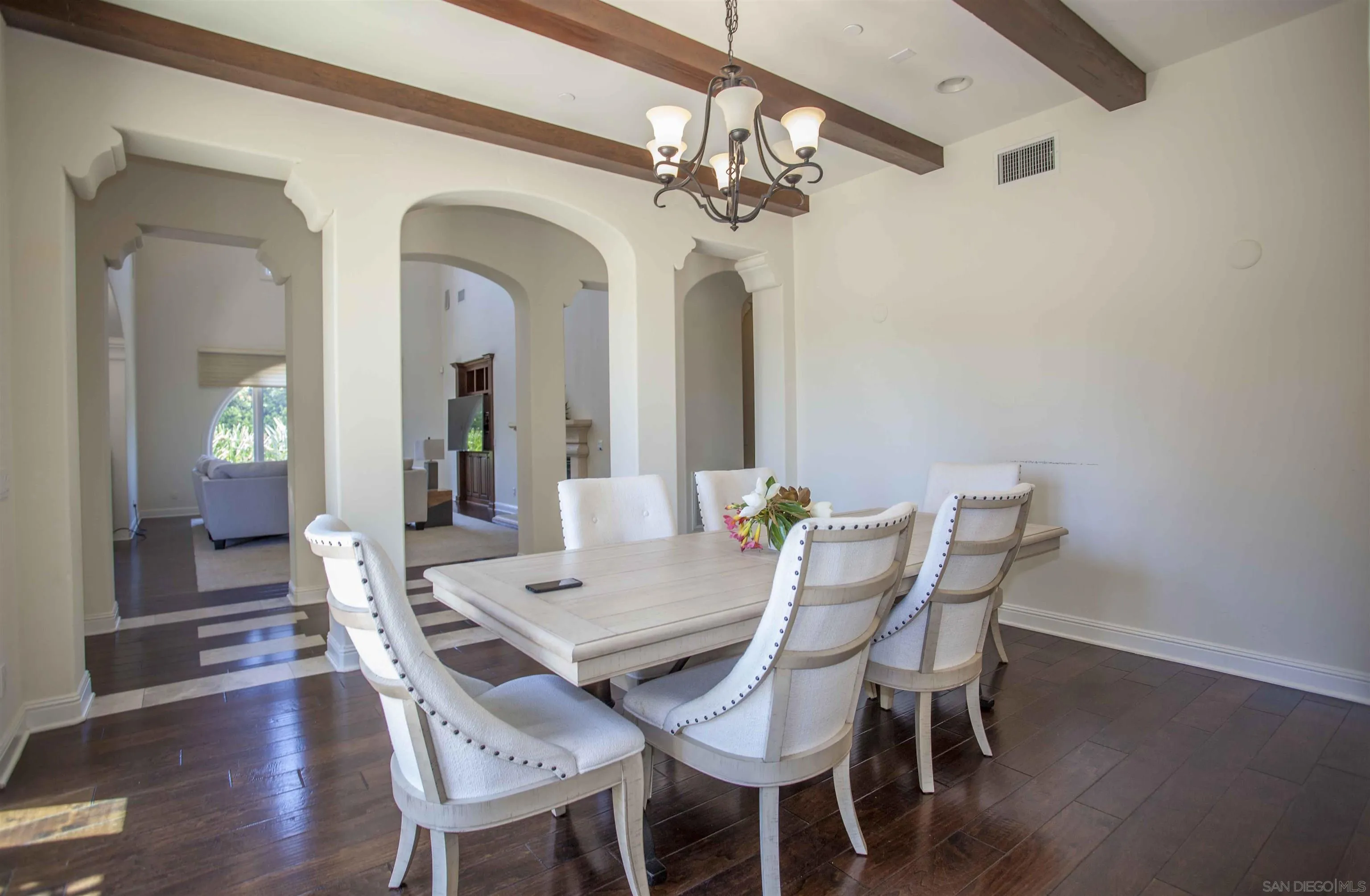 https://cdn.realtyfeed.com/cdn/127/250046031/04a88e71f6d46d134619507d01f0dc16.webp
