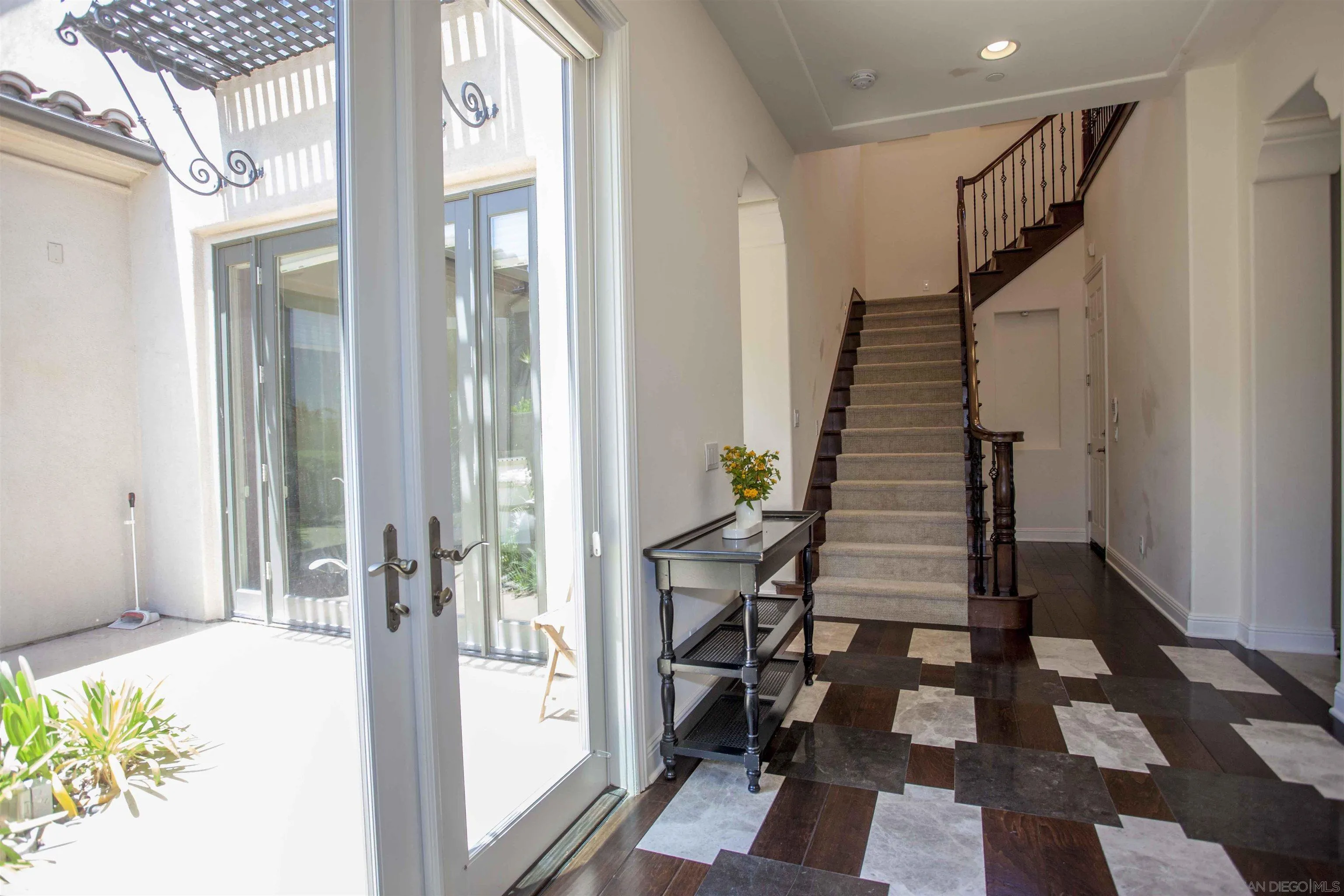https://cdn.realtyfeed.com/cdn/127/250046031/98e06ace0bd5265287ab5d351954395a.webp