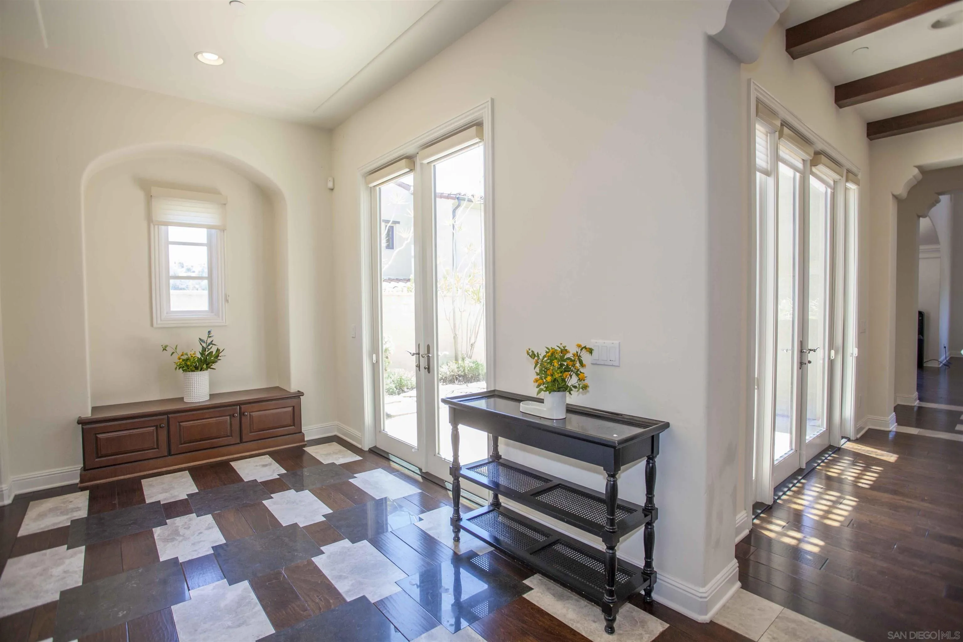 https://cdn.realtyfeed.com/cdn/127/250046031/a563fead8b0e272bdc3ee78713b5726a.webp
