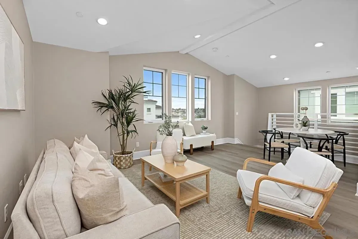 Photo #7: 250046035 Listing: Photo #7