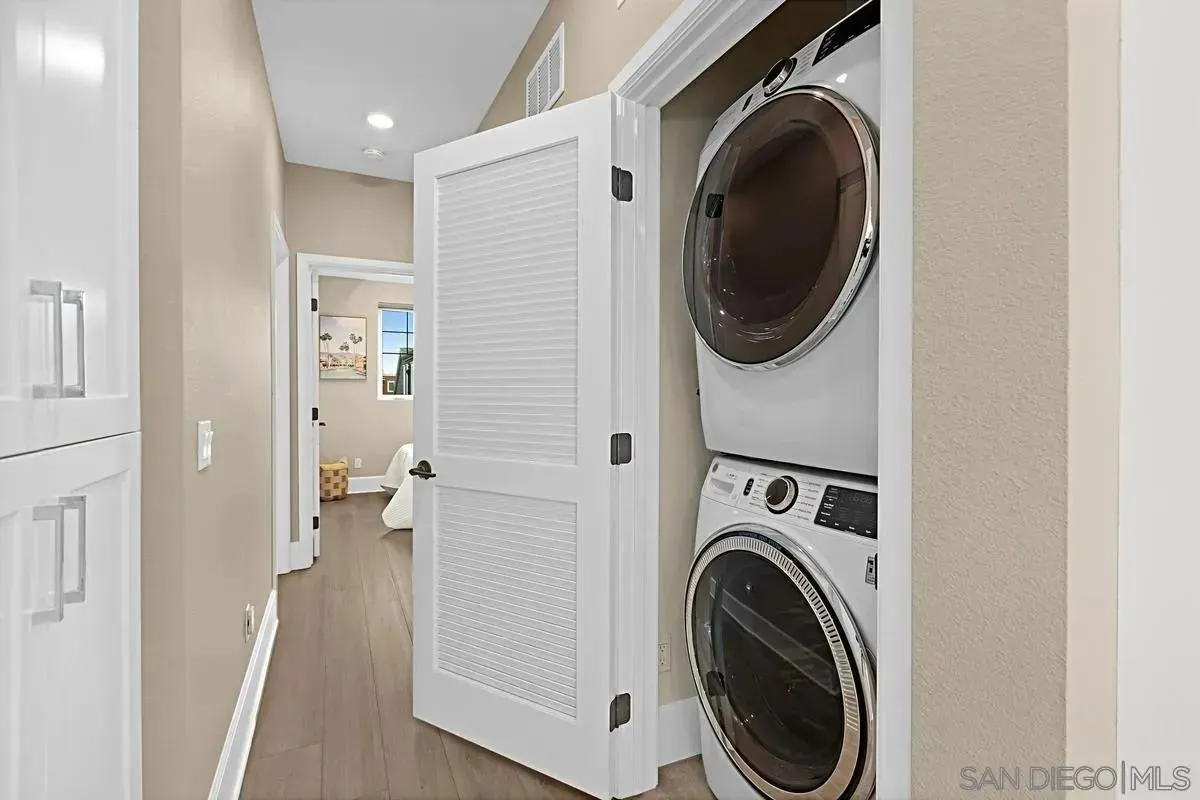 Photo #22: 250046035 Listing: Photo #22