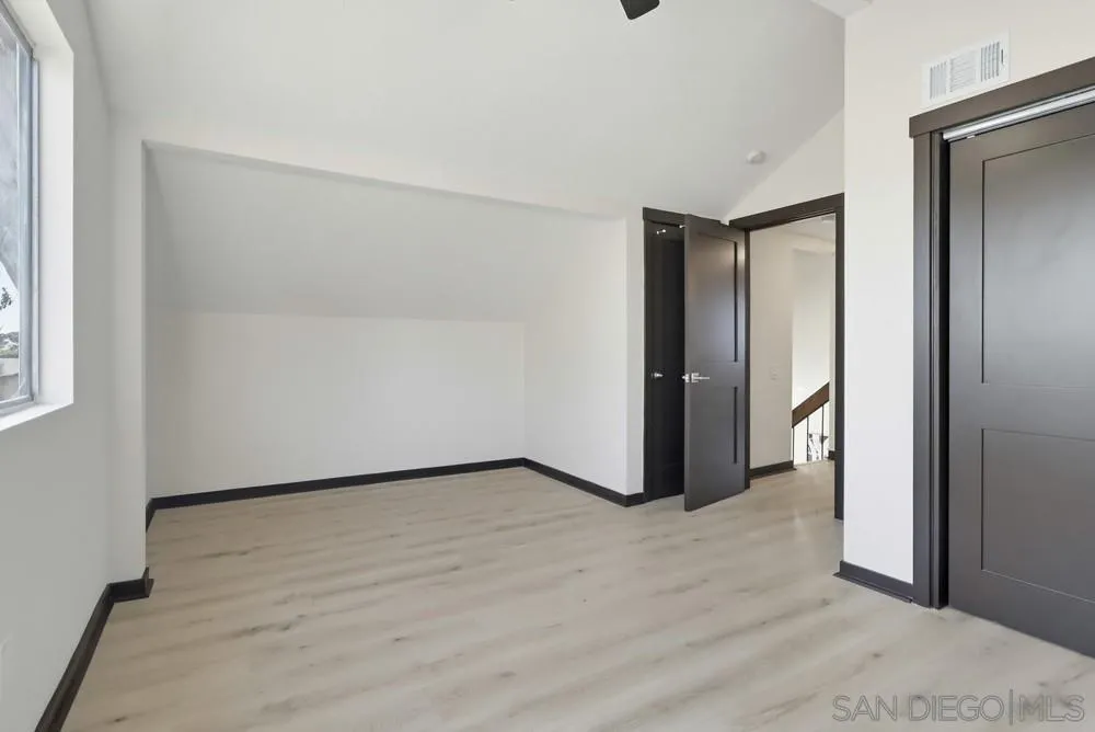 https://cdn.realtyfeed.com/cdn/127/250046040/b5aa92707429b014ae1b785a860403f7.webp